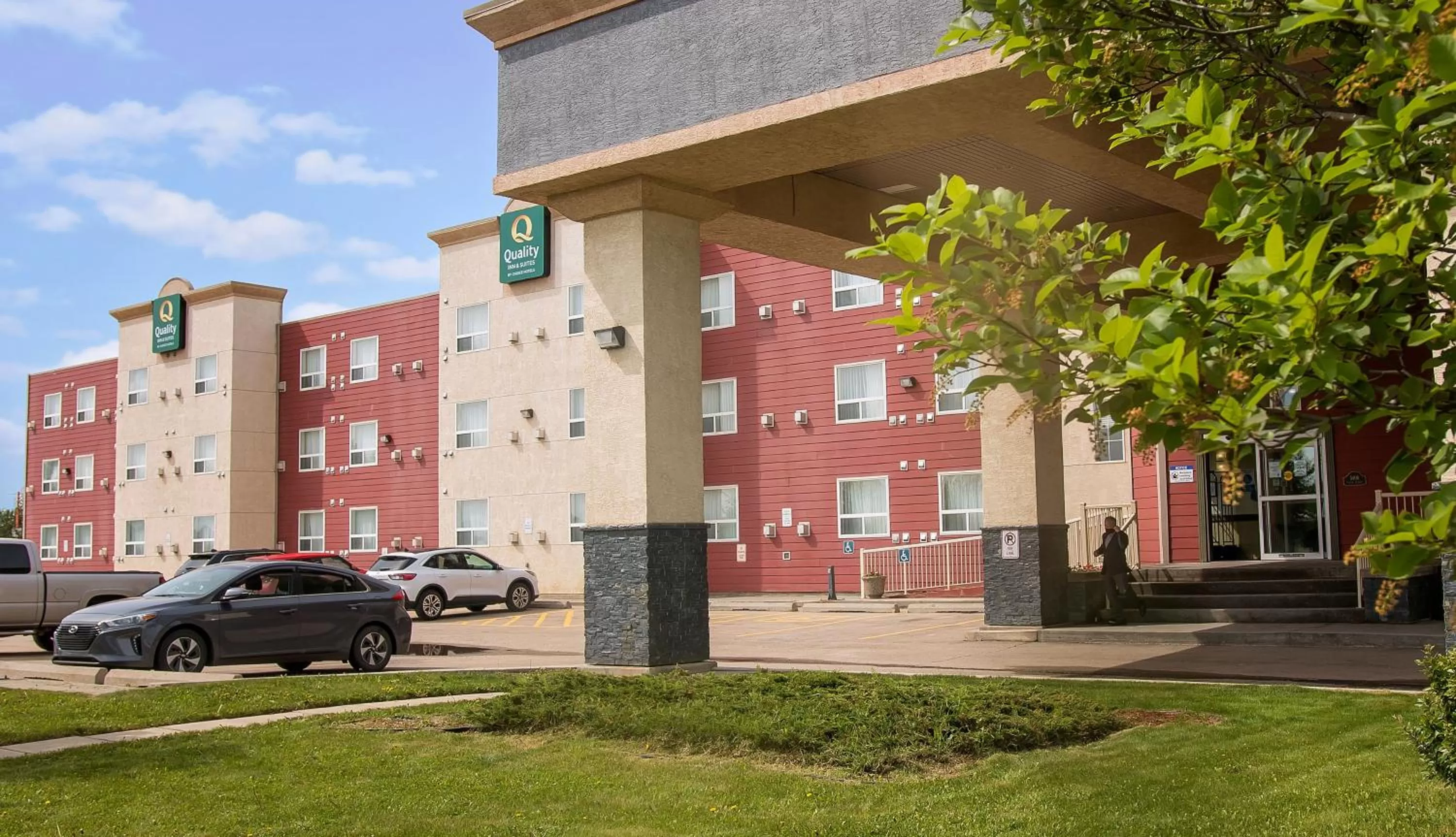 Property building in Quality Inn & Suites
