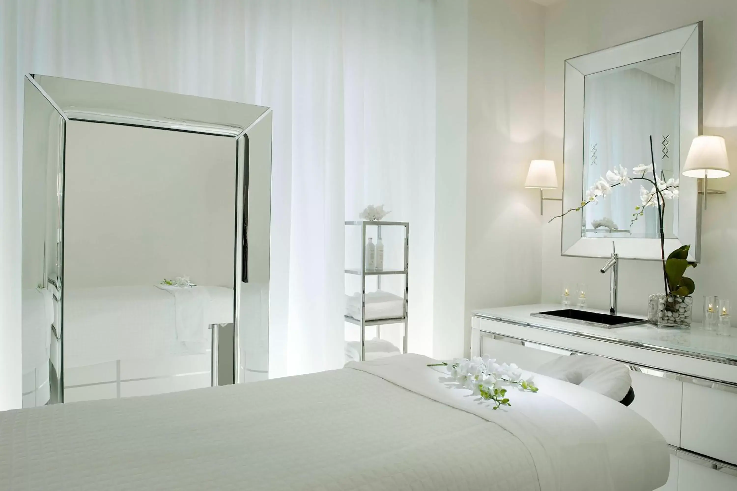 Spa and wellness centre/facilities, Bed in SLS Hotel, a Luxury Collection Hotel, Beverly Hills