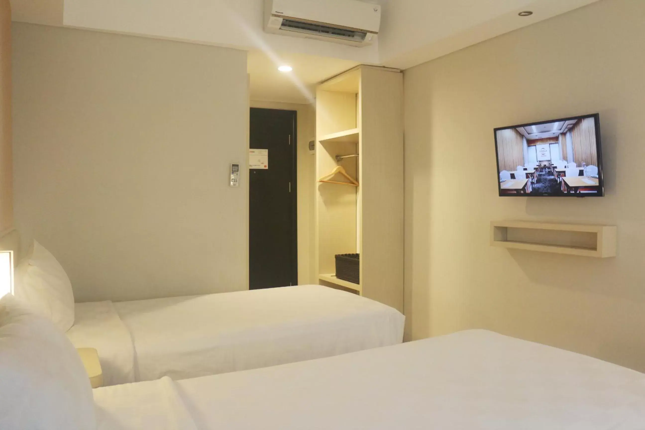Bed in Cordela Hotel Cirebon