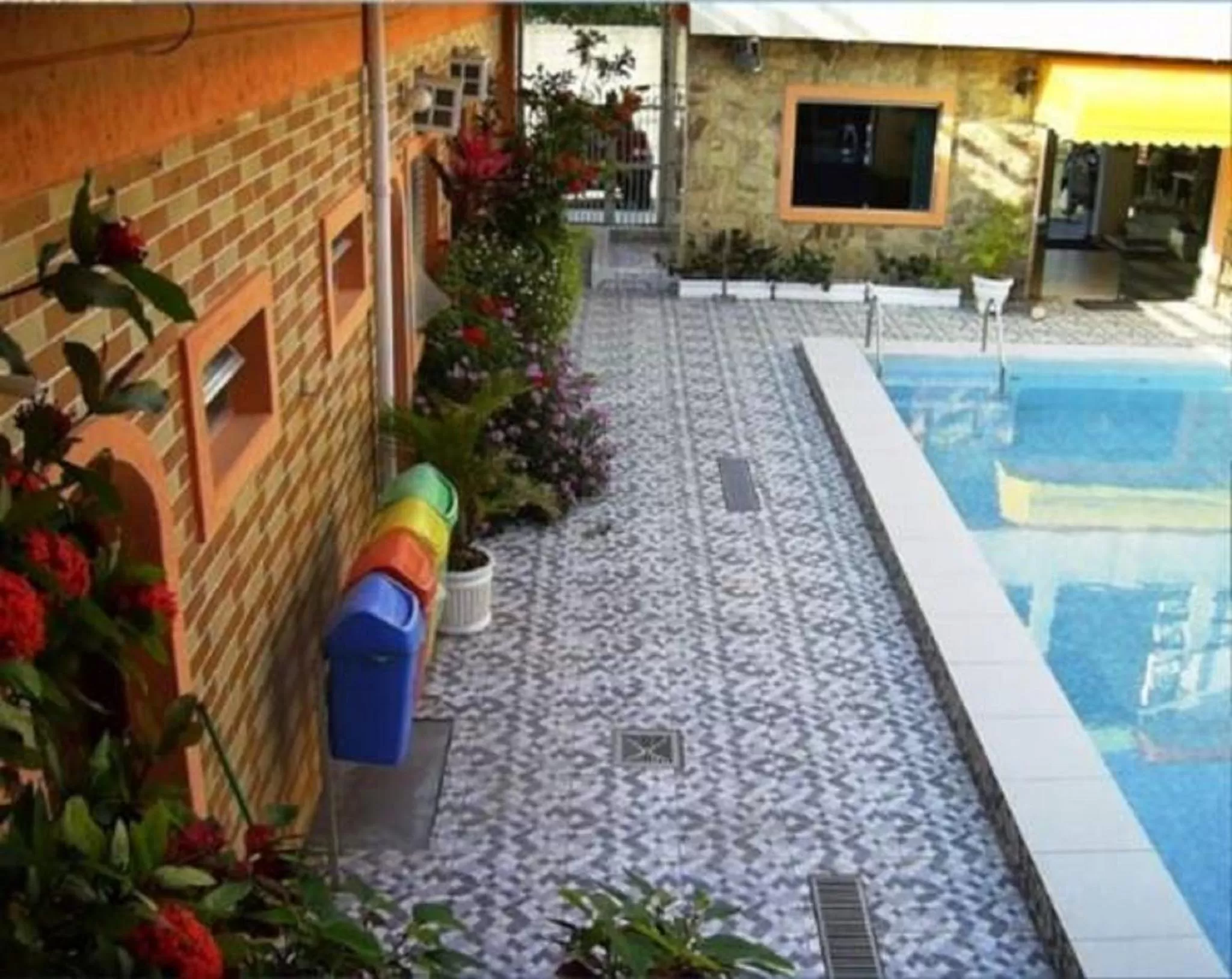 Property building in Hotel Alaska