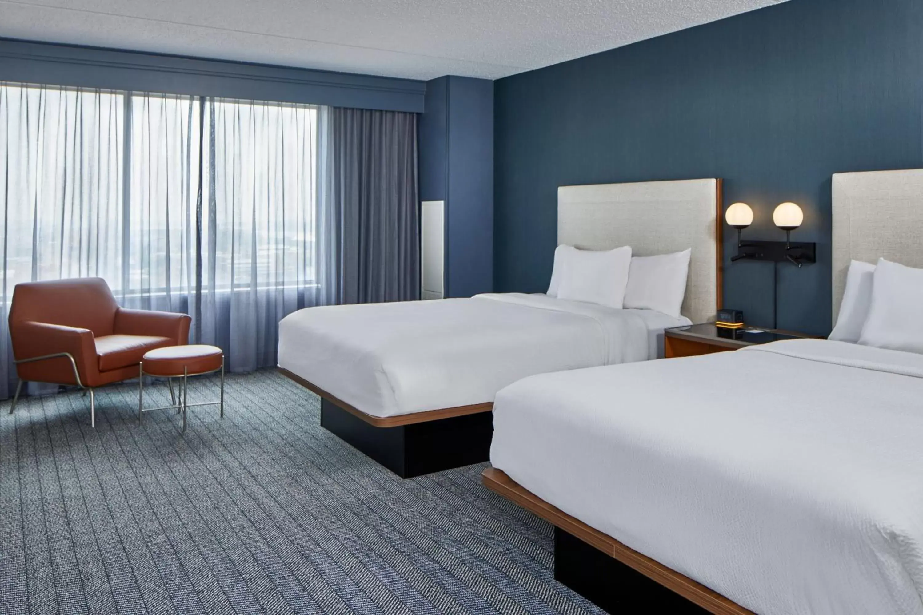 Queen Room with Two Queen Beds in Courtyard by Marriott Detroit Downtown