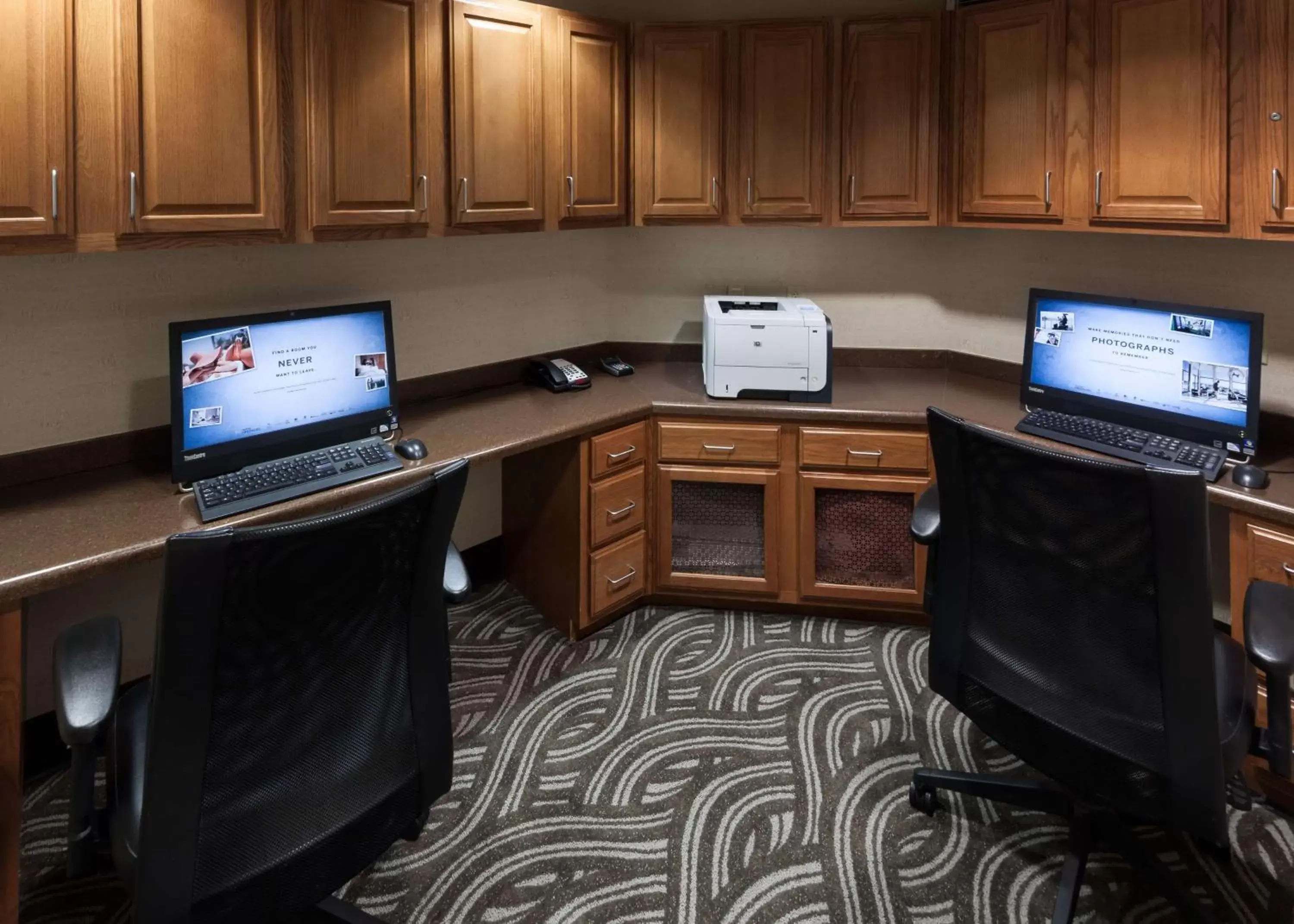 Business facilities, Business Area/Conference Room in Hampton Inn & Suites Davenport