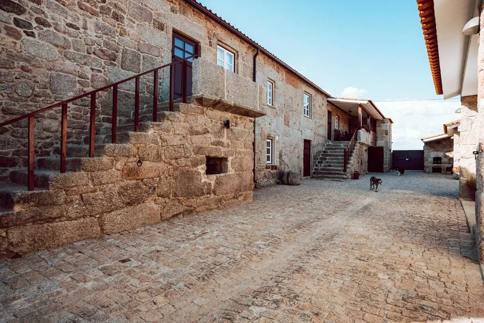 Property Building in Quinta do Rio Noémi