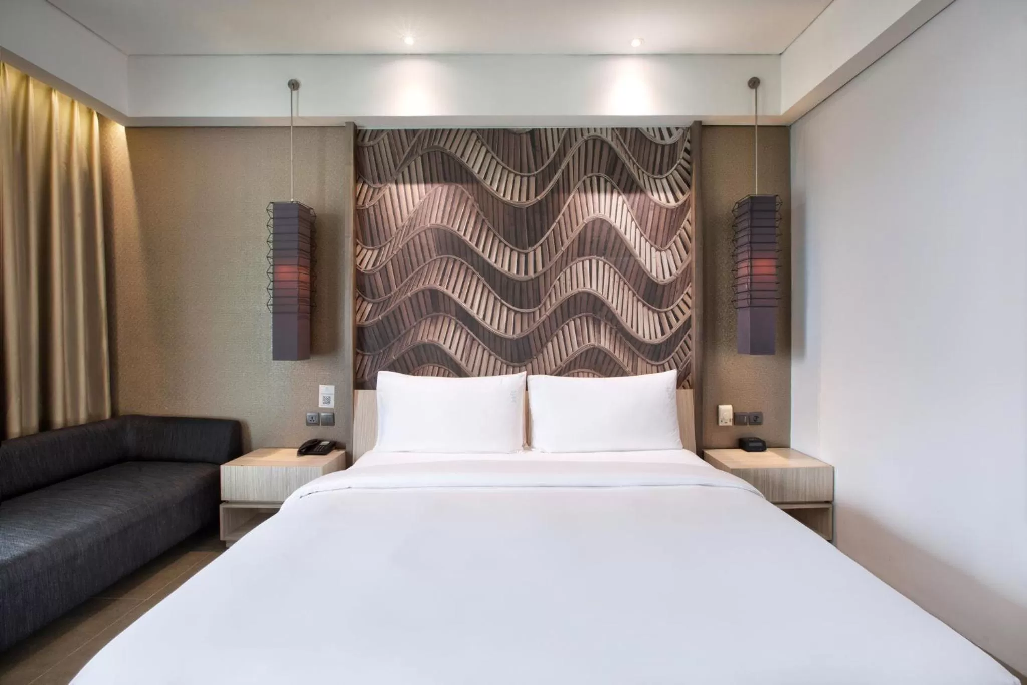 Photo of the whole room, Bed in Holiday Inn Bandung Pasteur by IHG