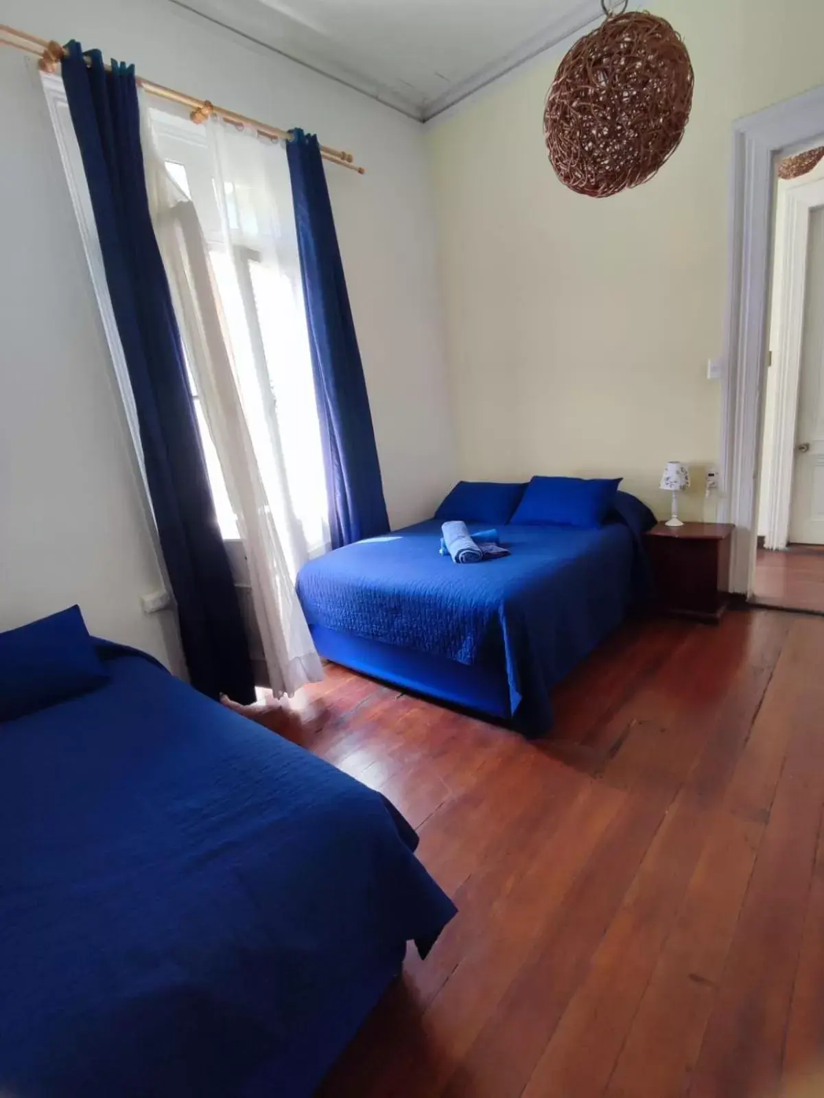 Family Room with Private Bathroom in La Galería B&B Family Room with Private Bathroom in La Galería B&B