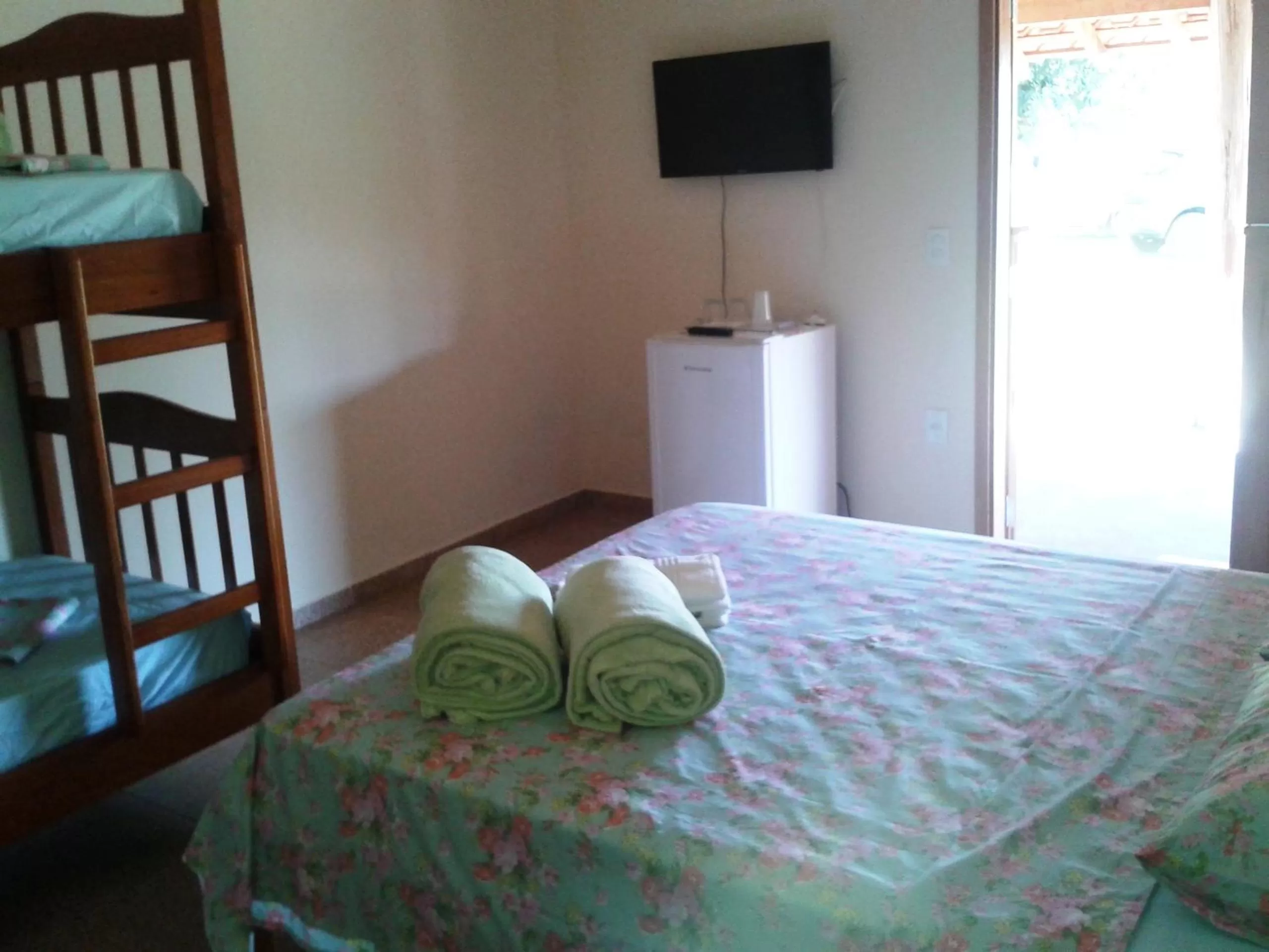 Photo of the whole room, Bed in Pousada Sorocabana