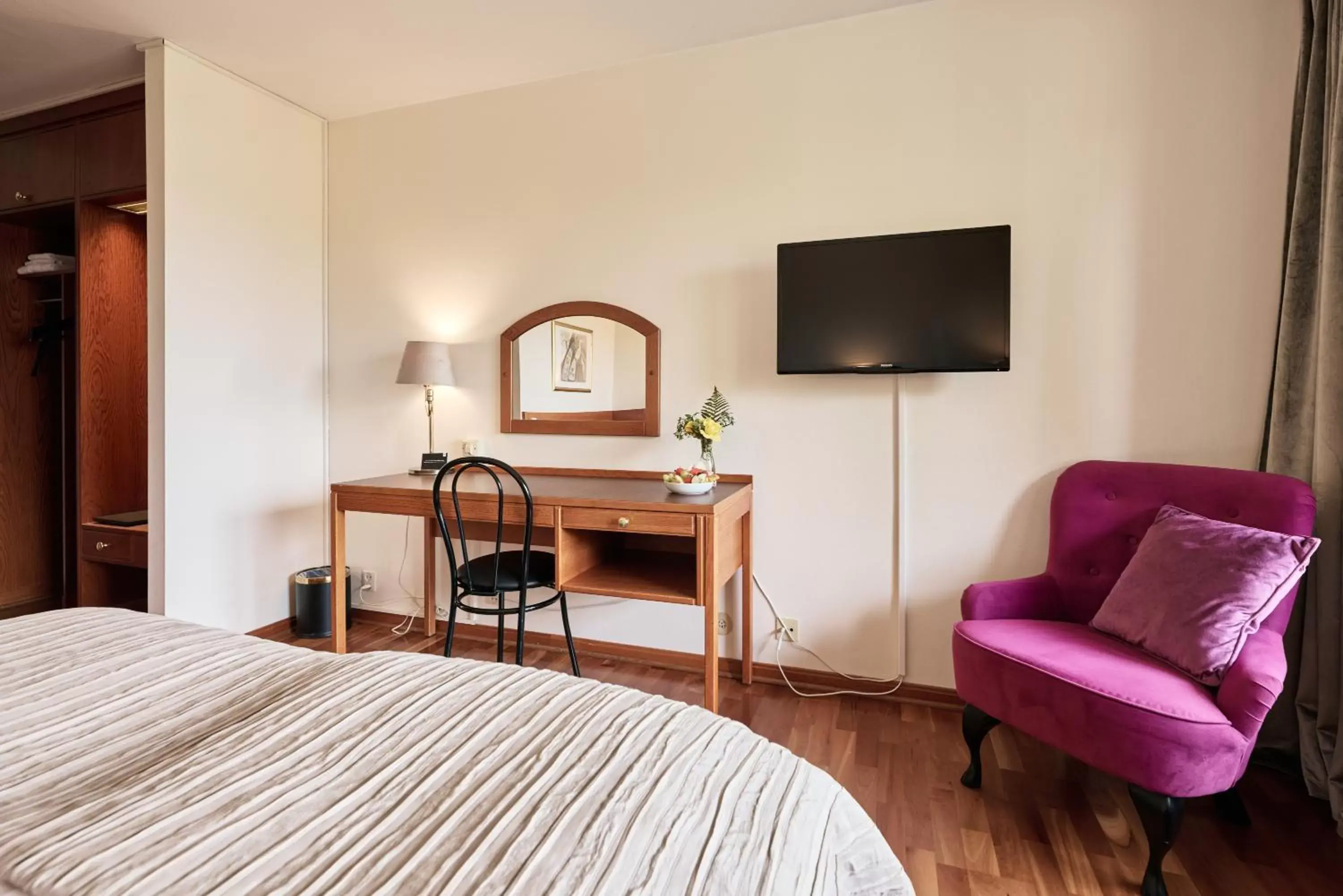 Superior Twin Room with Lake View - single occupancy in First Hotel Bengtsfors Superior Twin Room with Lake View - single occupancy in First Hotel Bengtsfors