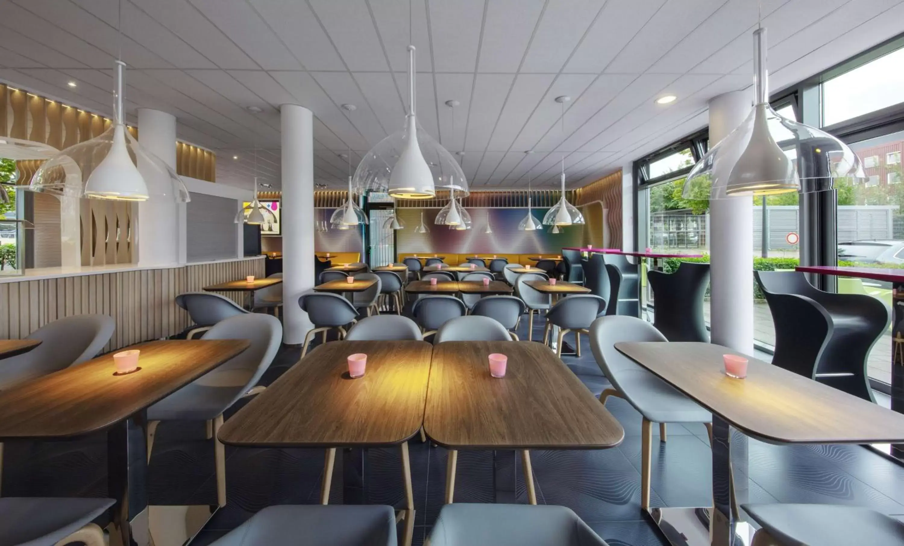 Restaurant/places to eat, Lounge/Bar in prizeotel Bremen-City