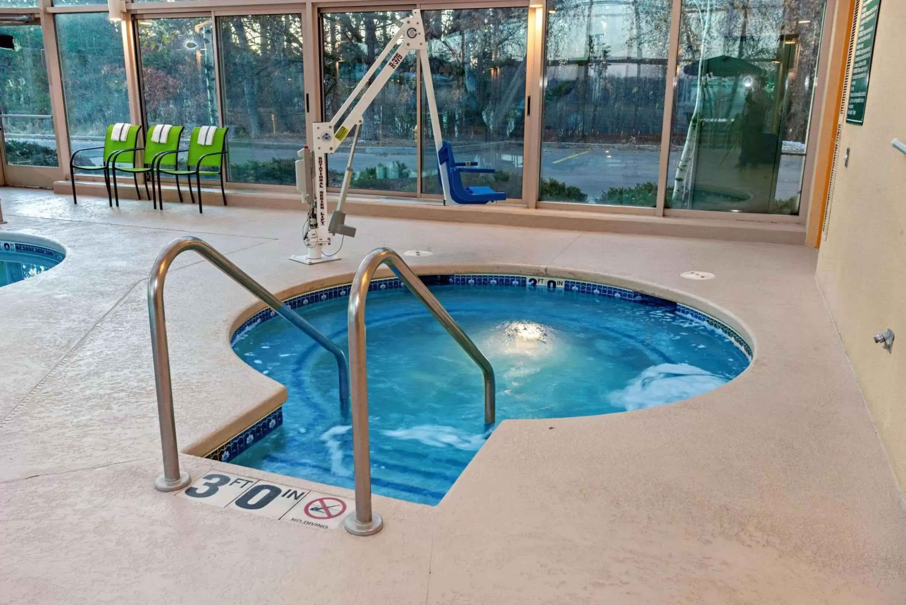 Hot Tub, Swimming Pool in La Quinta by Wyndham Stevens Point
