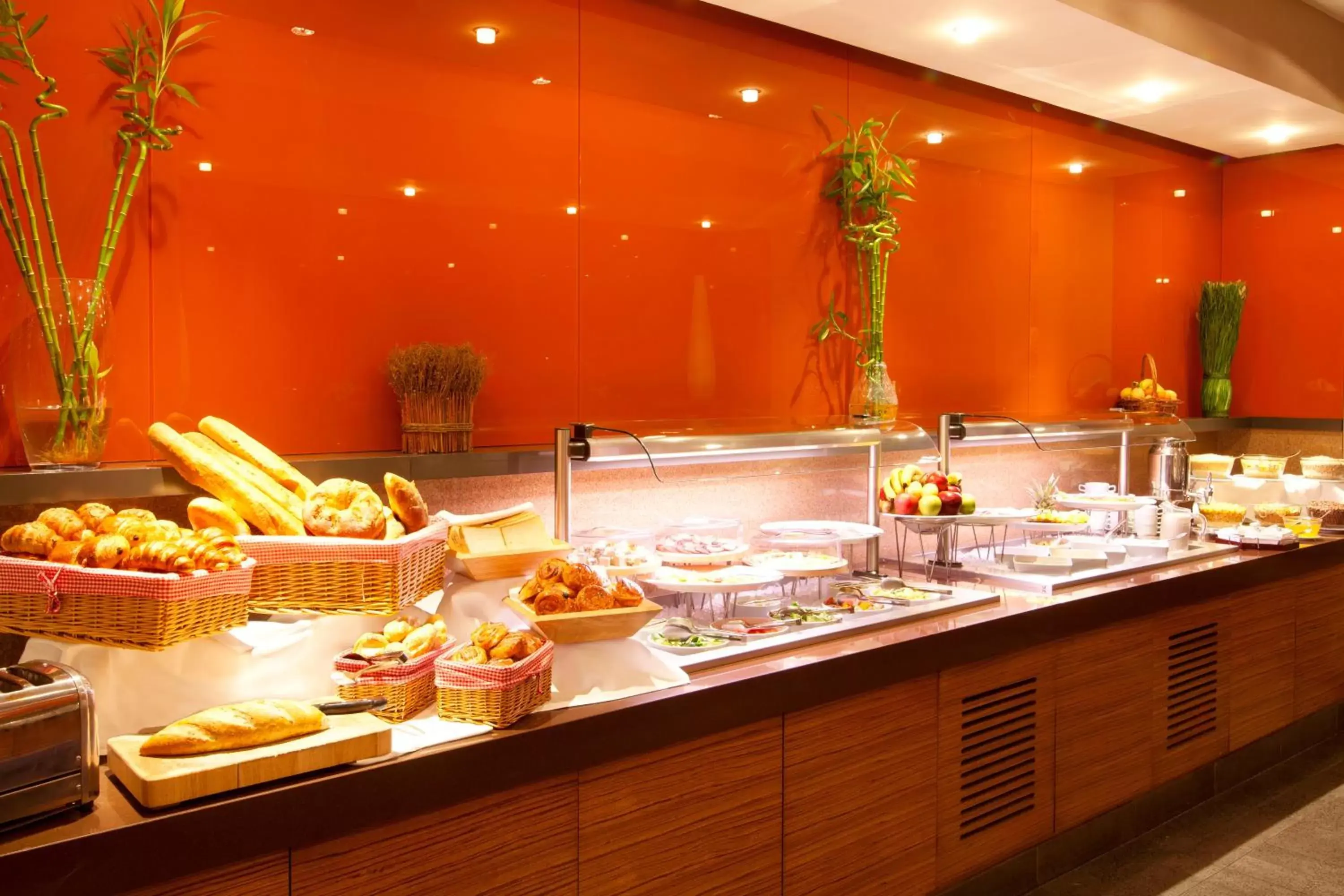 Restaurant/places to eat in Holiday Inn Almaty, an IHG Hotel