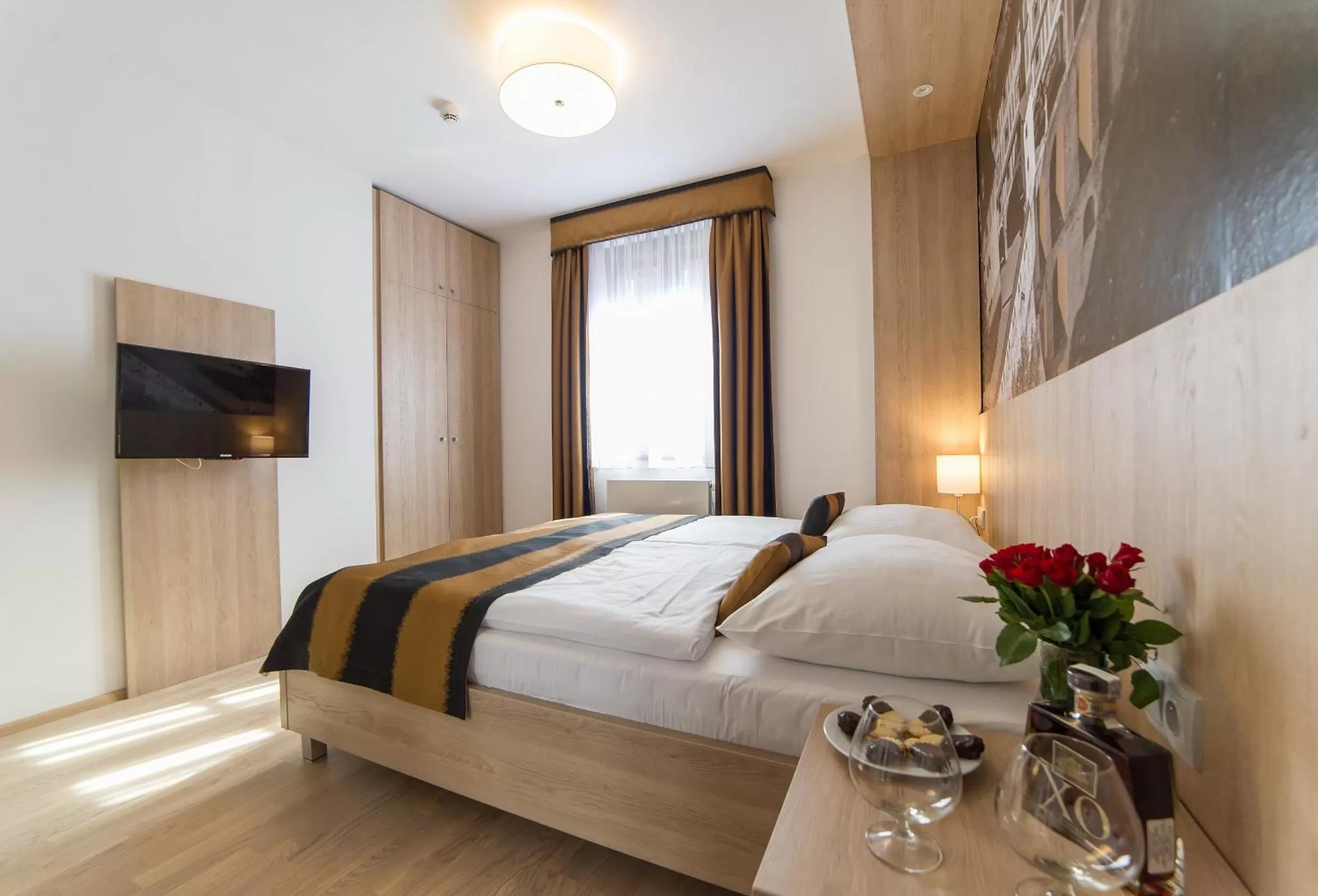 Bed in Garni hotel Castle Bridge