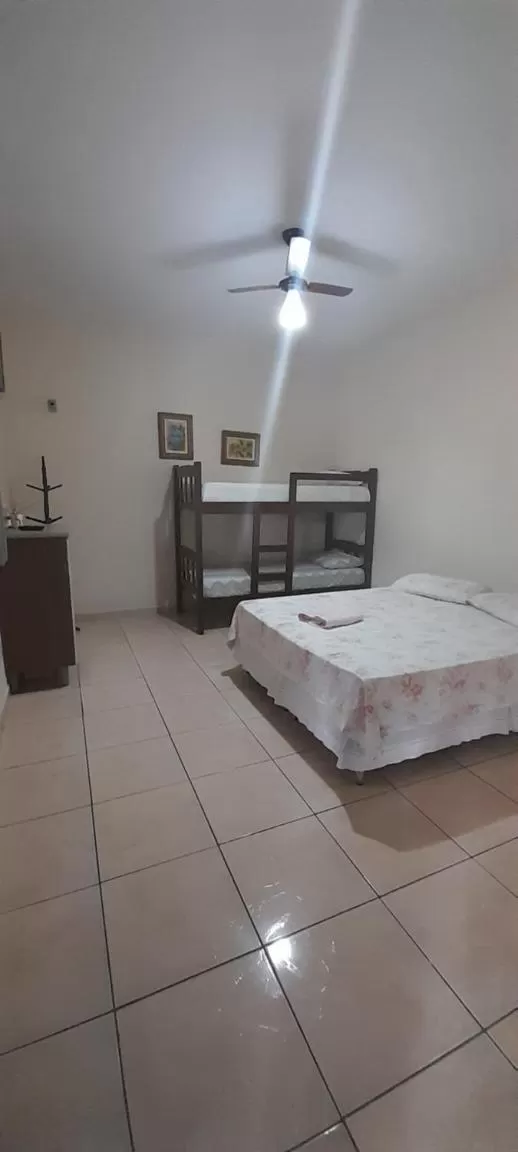 Bed in Suits - Canto do sabia