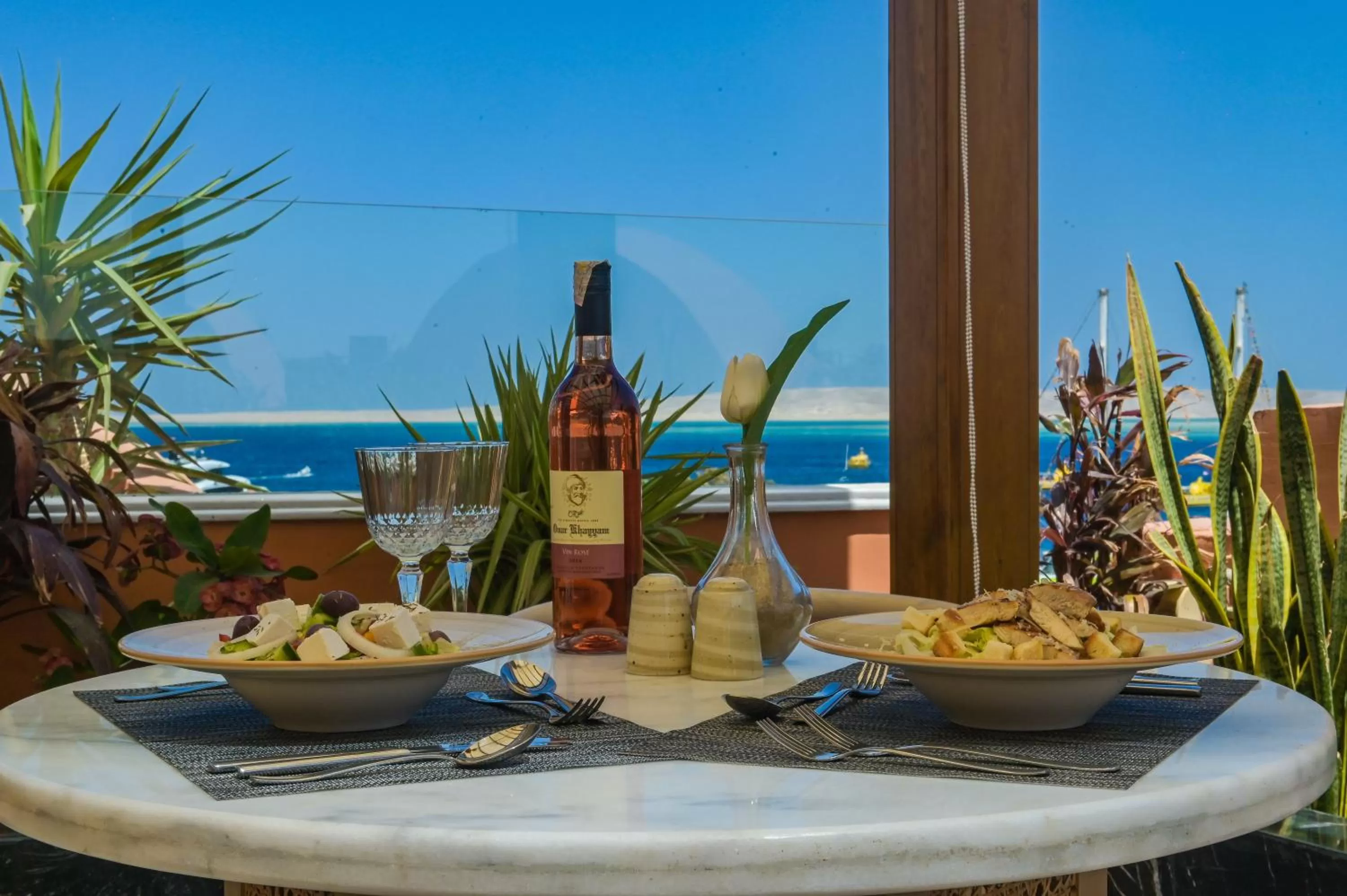 Restaurant/places to eat in AJIRA Bay Hotel Hurghada Marina