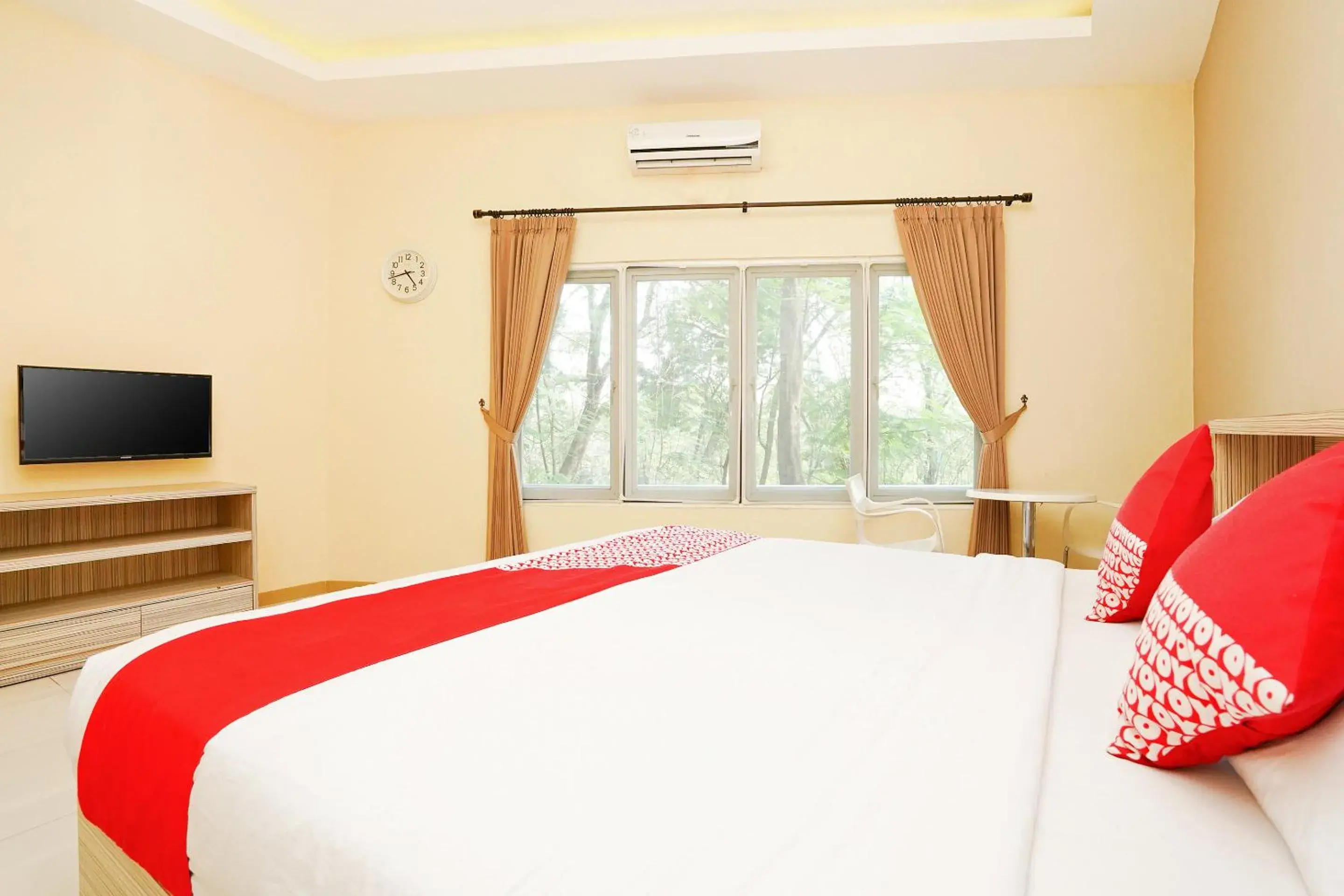 Bedroom in OYO 175 K-60 Residence