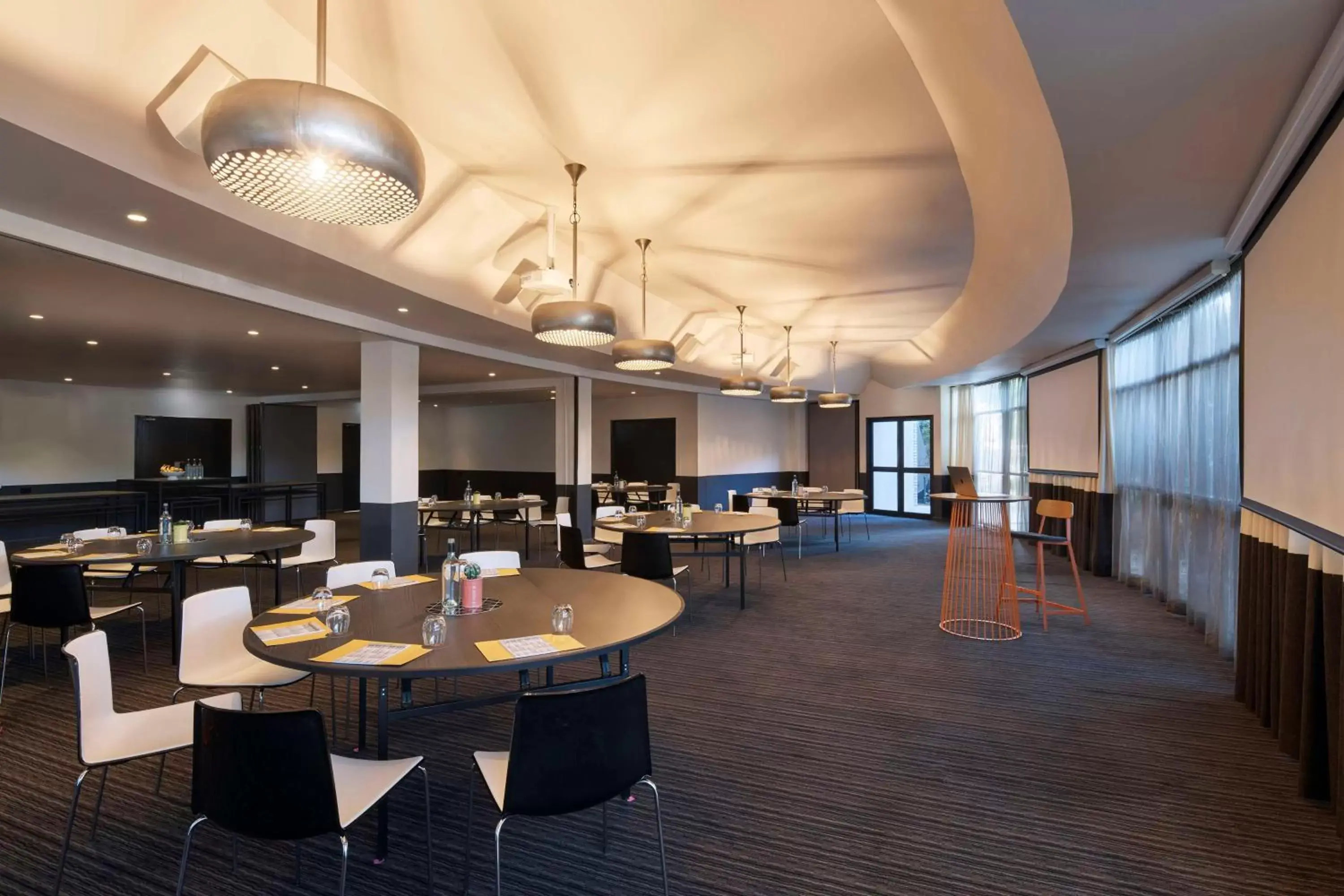 Meeting/conference room, Restaurant/Places to Eat in Atura Albury