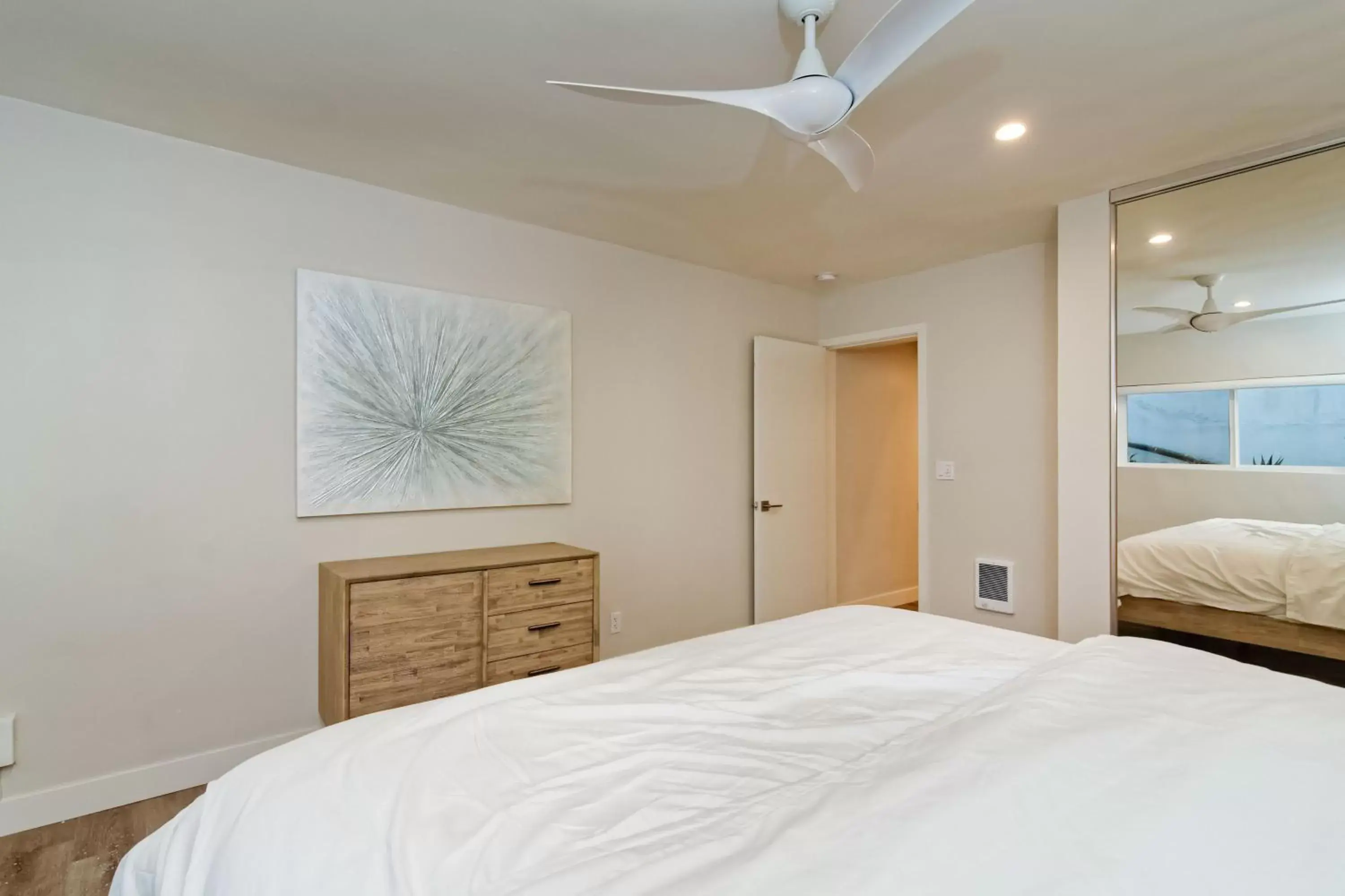 Bed in Ocean Villas Beach Front Bed in Ocean Villas Beach Front