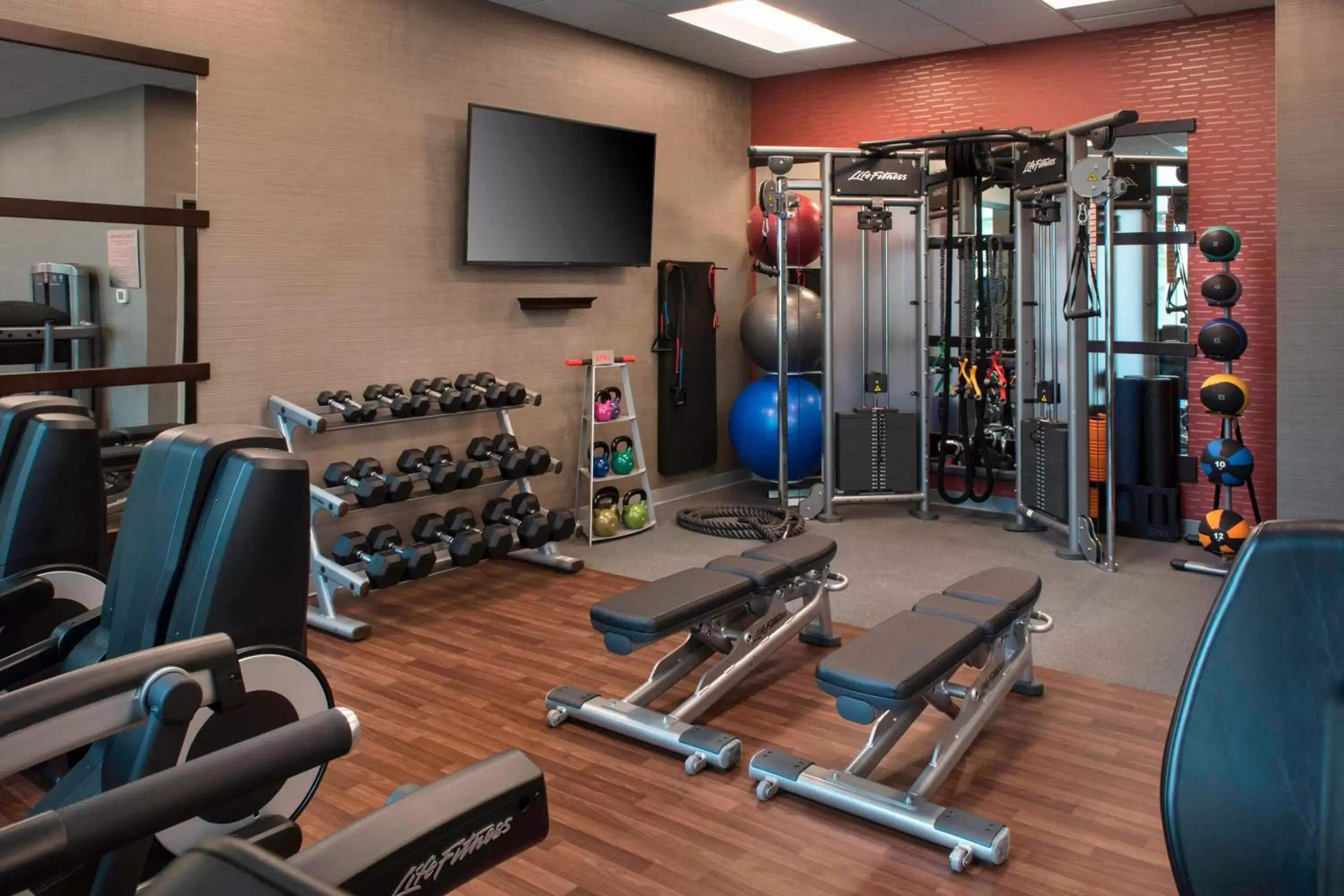 Fitness centre/facilities, Fitness Center/Facilities in Courtyard by Marriott Philadelphia South at The Navy Yard