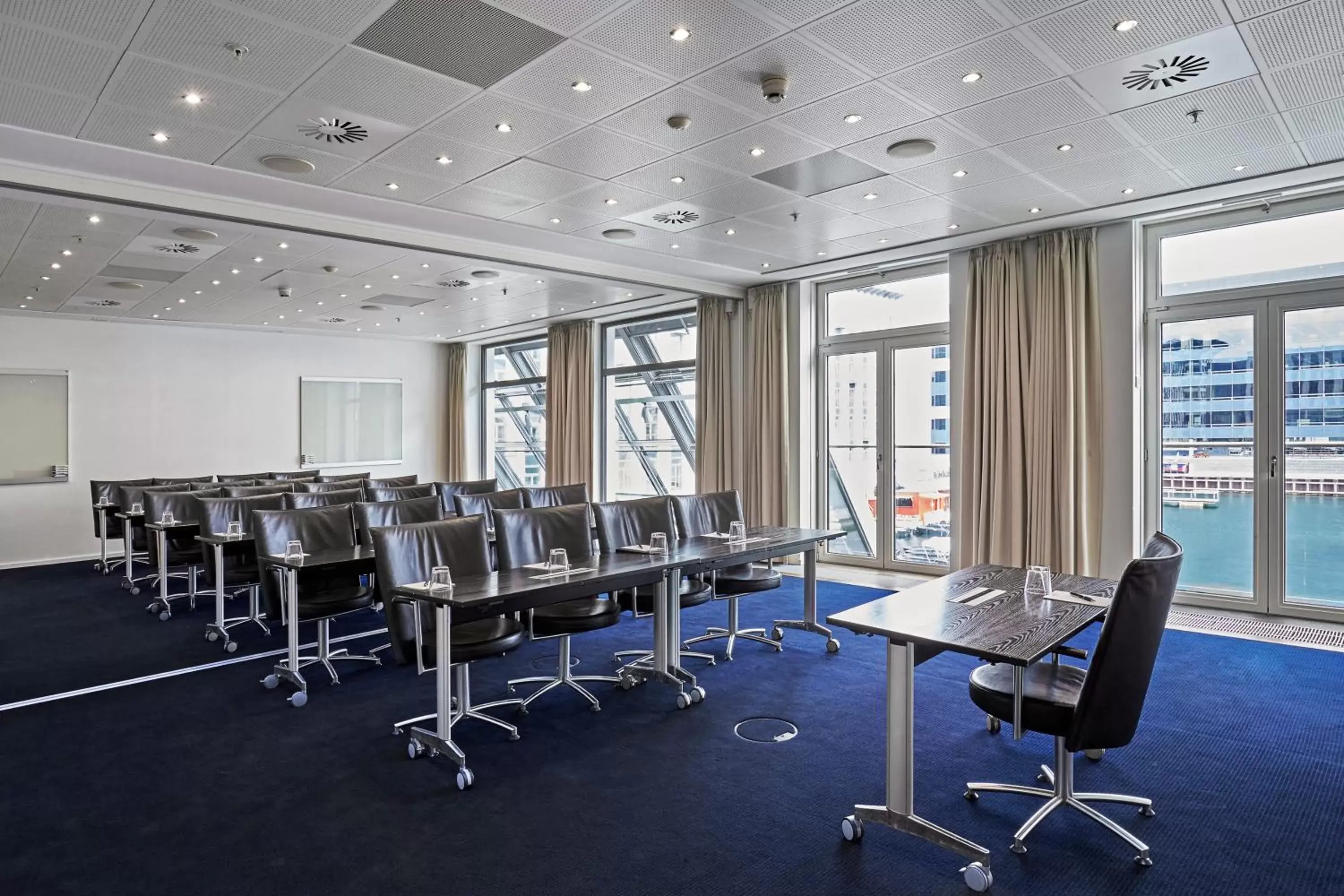 Meeting/conference room in Copenhagen Island Hotel