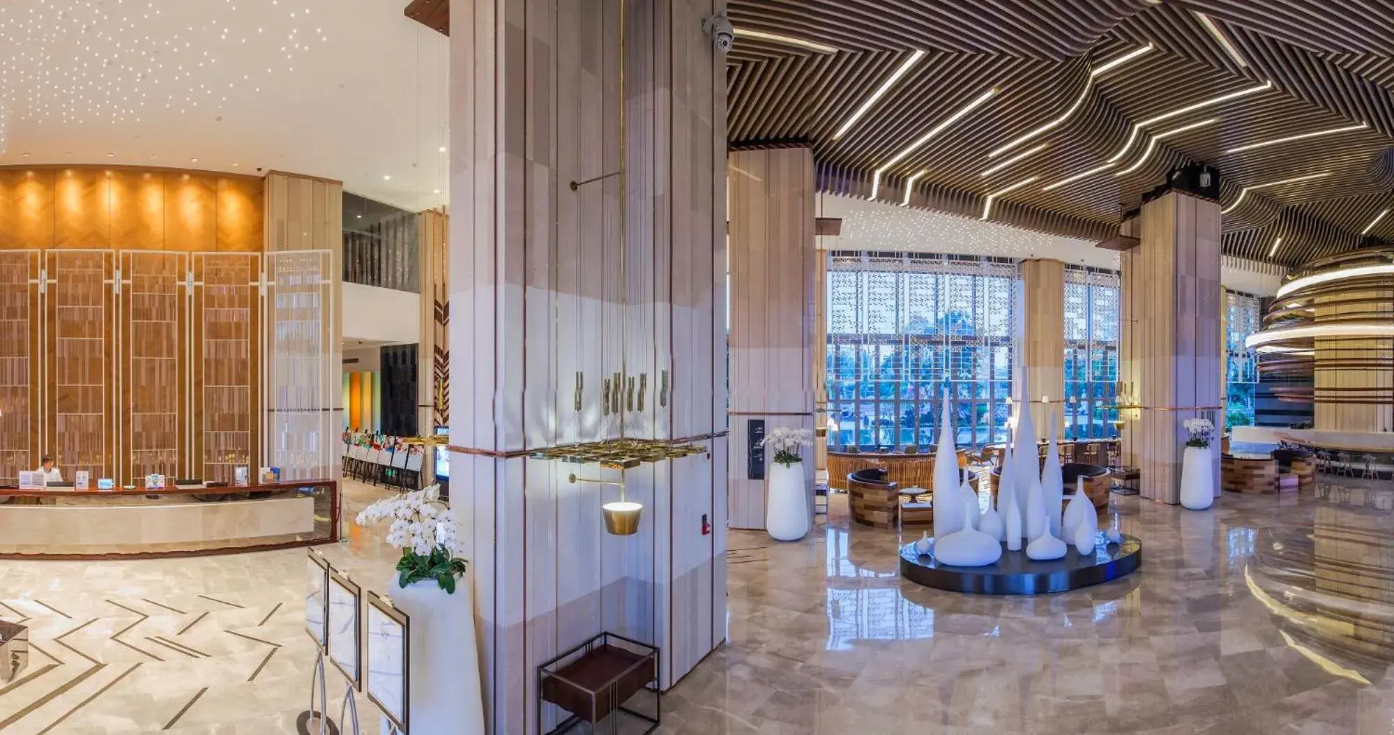 Lobby or reception in Wyndham Sanya Bay