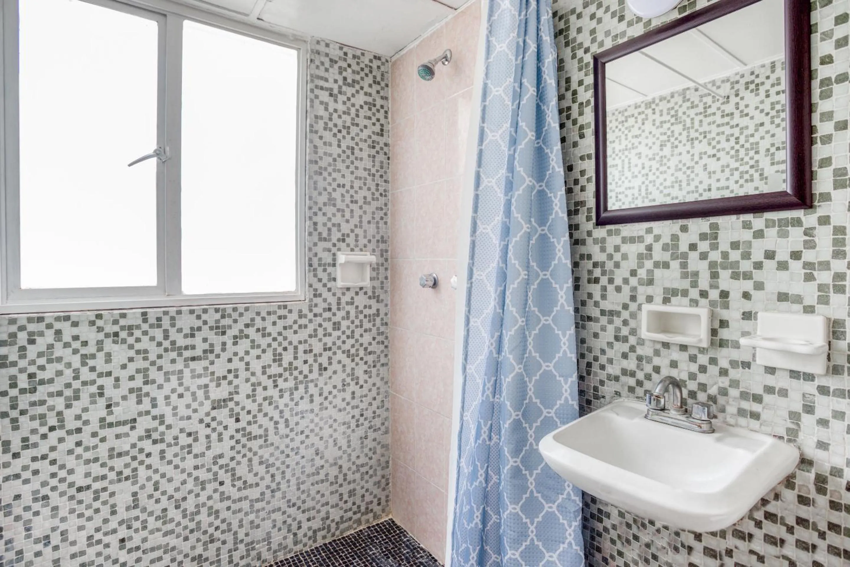 Bathroom in Hotel Suites Puebla