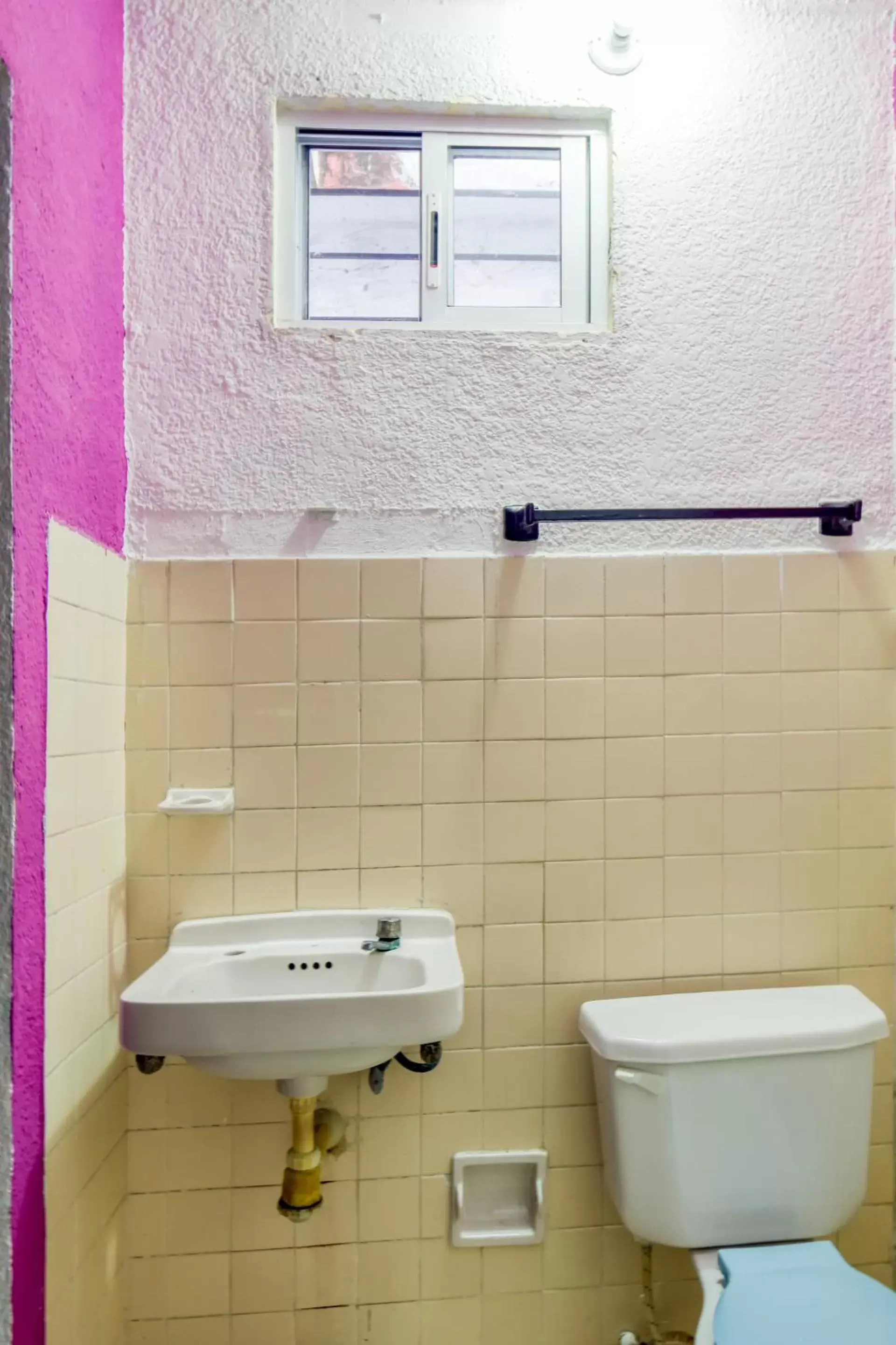Bathroom in Hotel Aventura