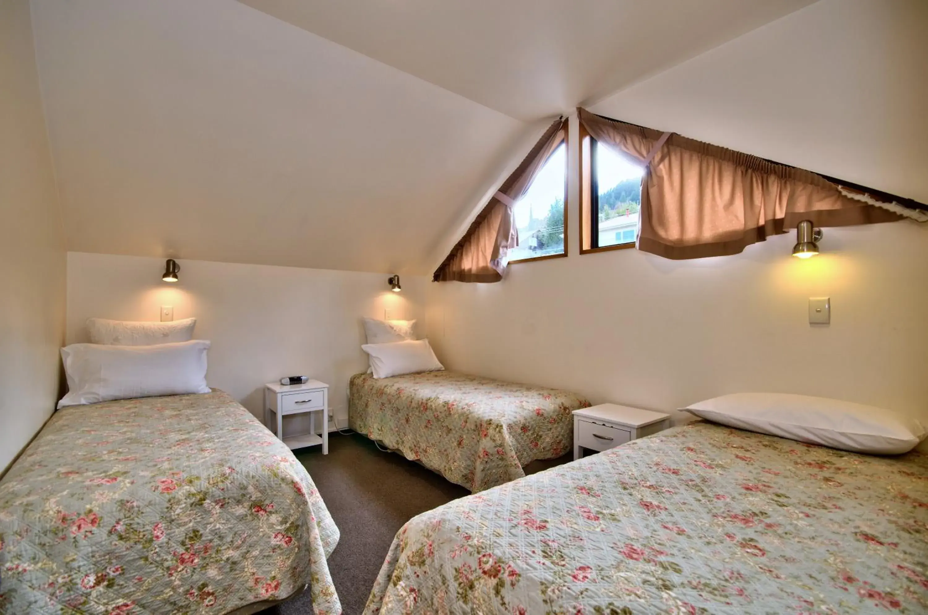 Bedroom, Room Photo in Melbourne Lodge