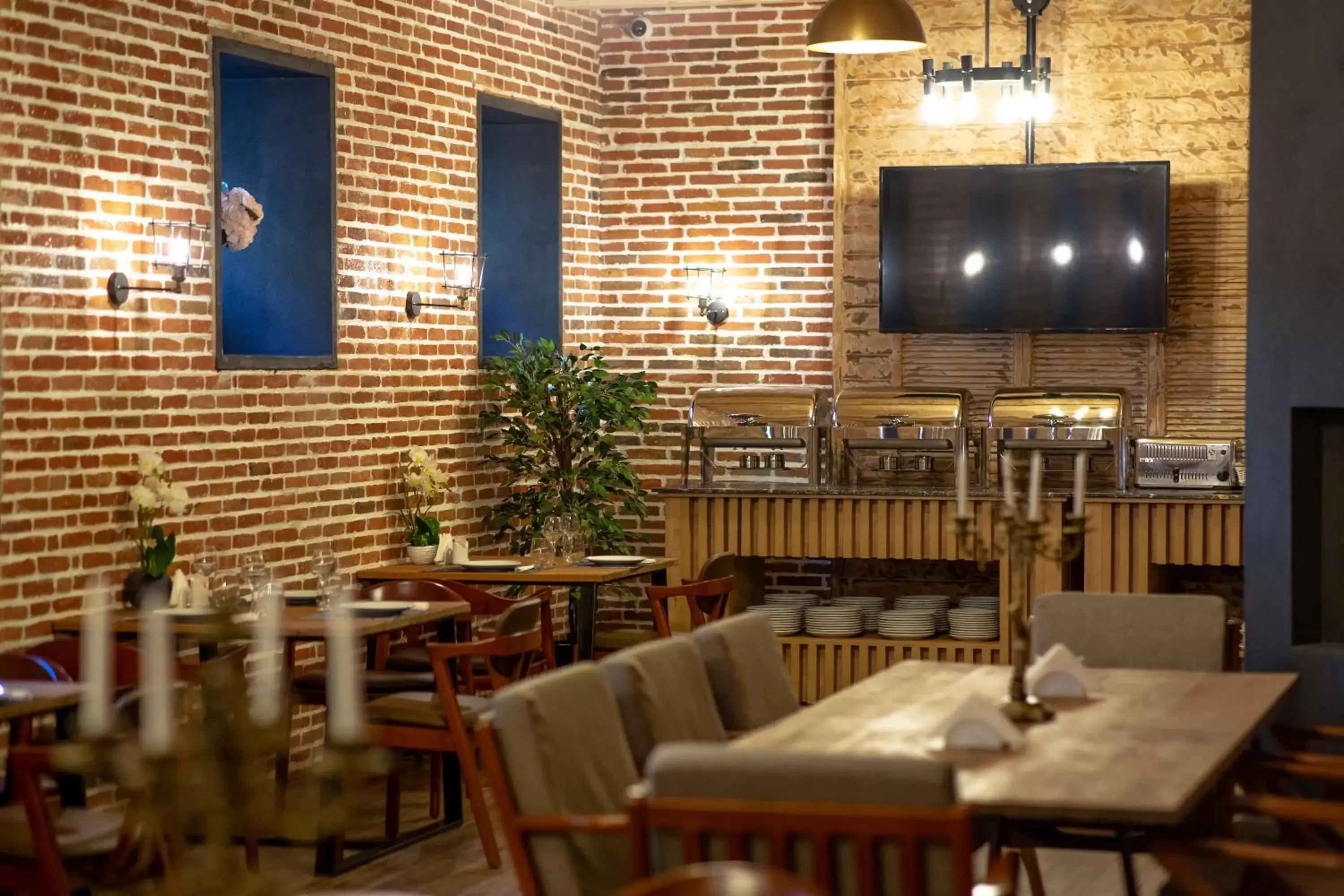 Restaurant/places to eat in Royal Inn Restaurant/places to eat in Royal Inn