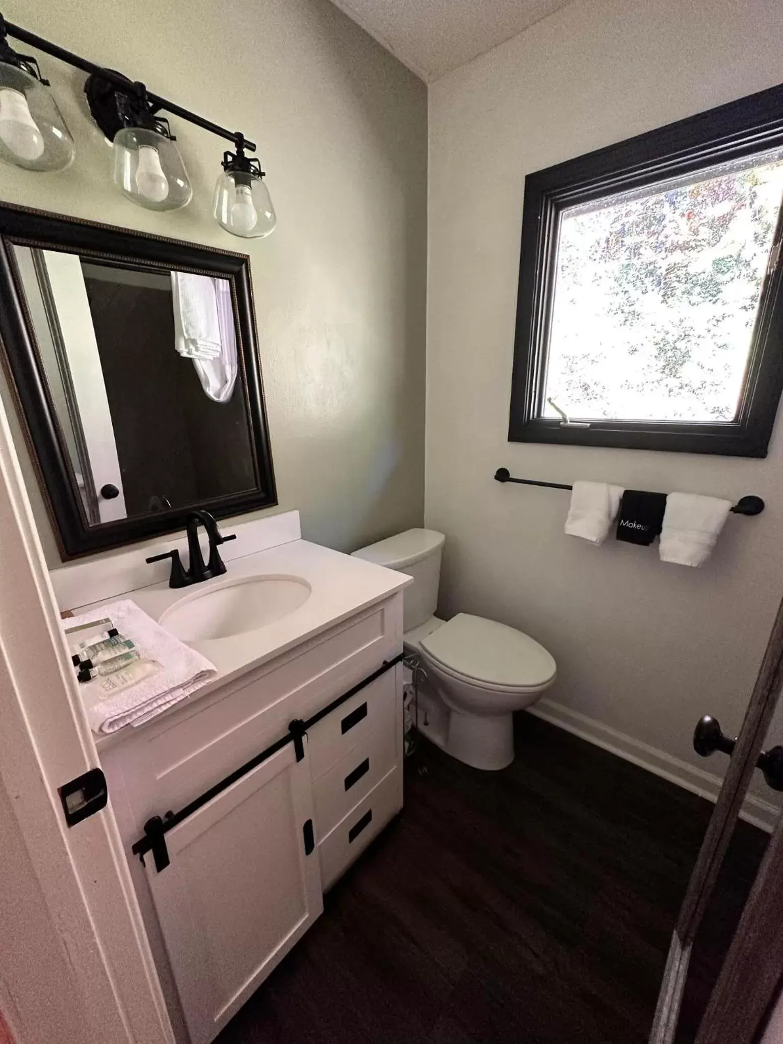 Bathroom in Sylvan Valley Lodge and Cellars