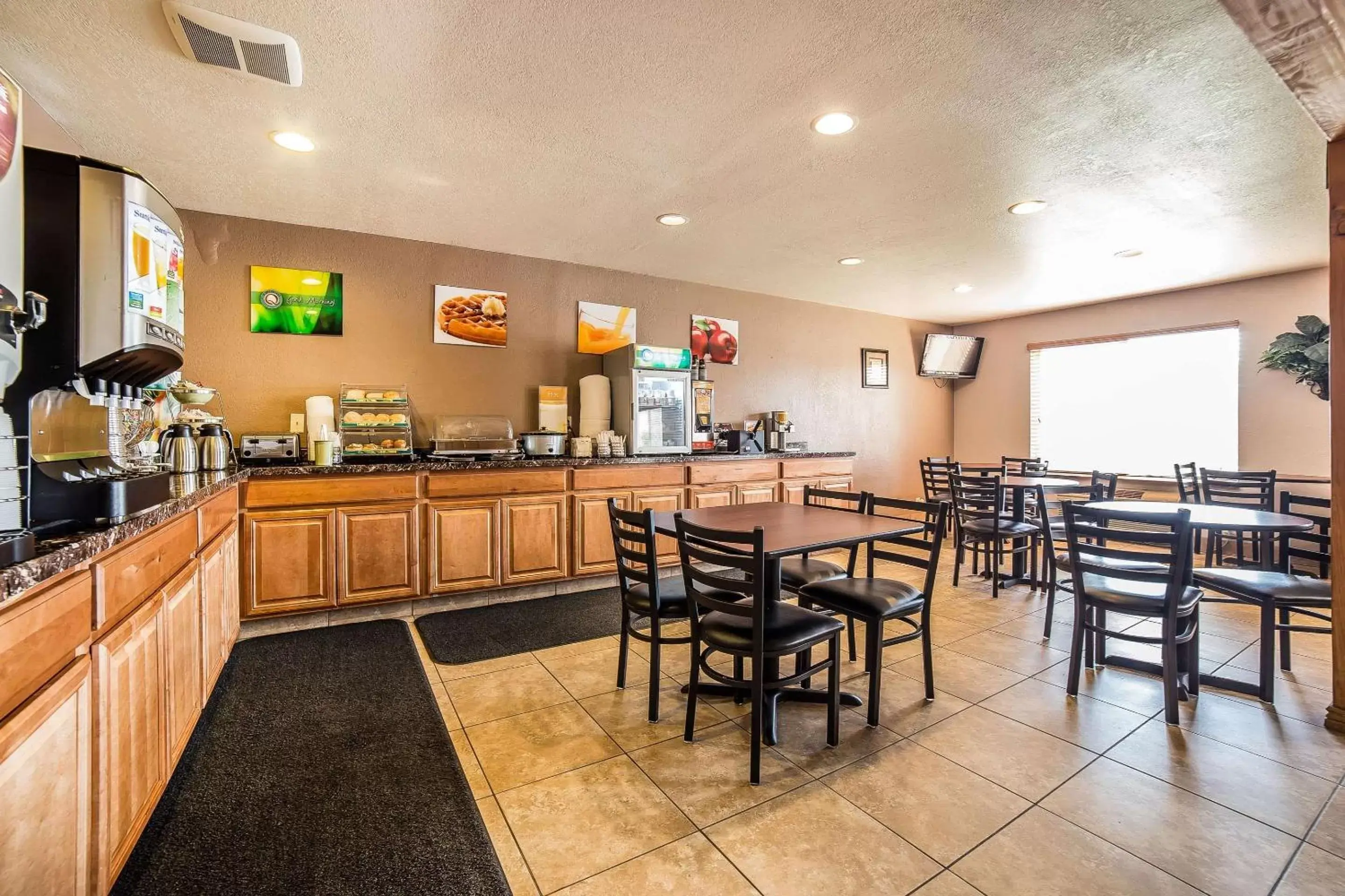 Restaurant/Places to Eat in Quality Inn Richfield I-70