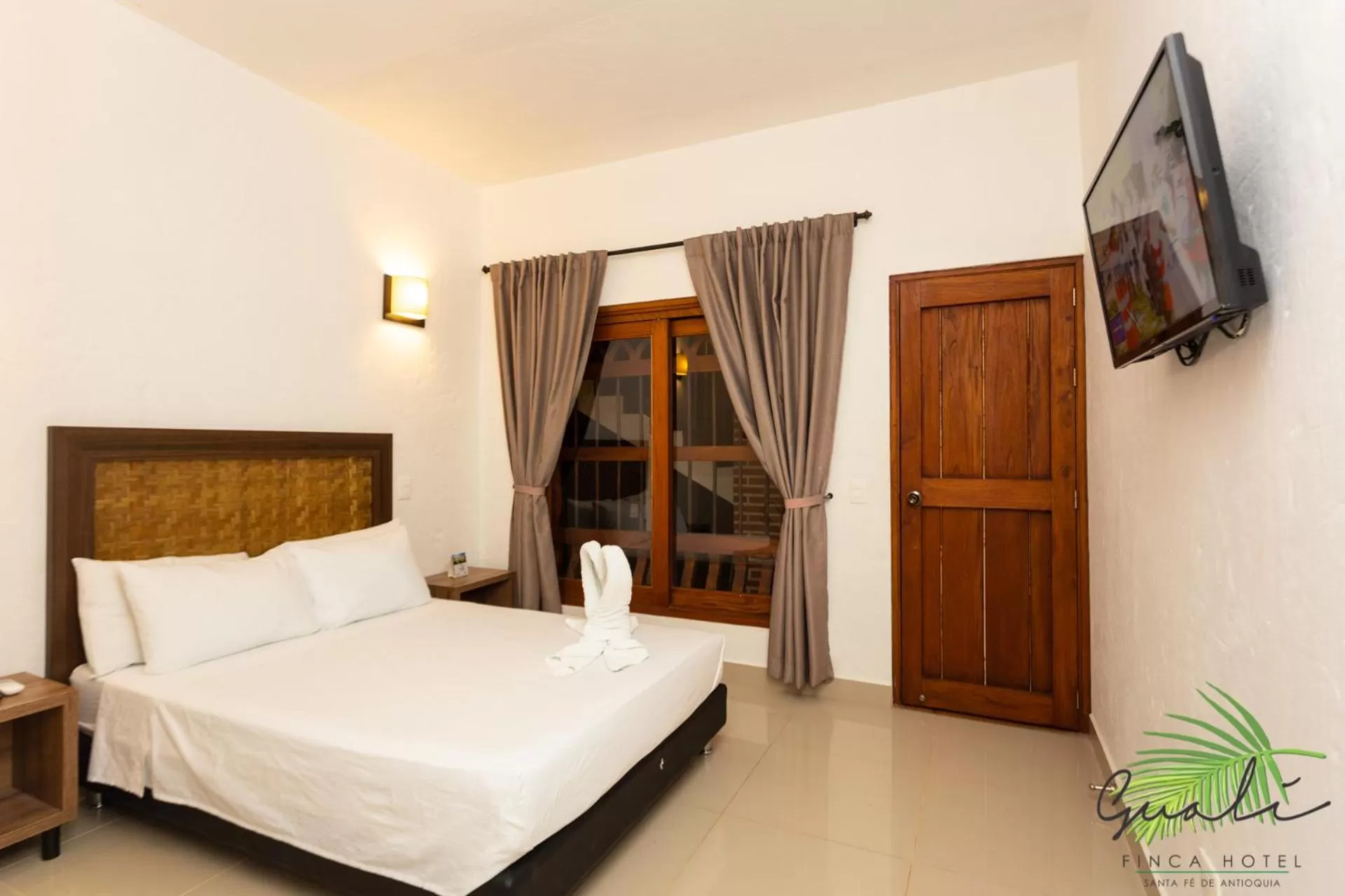 Photo of the whole room, Bed in Finca Hotel Guali Santafe