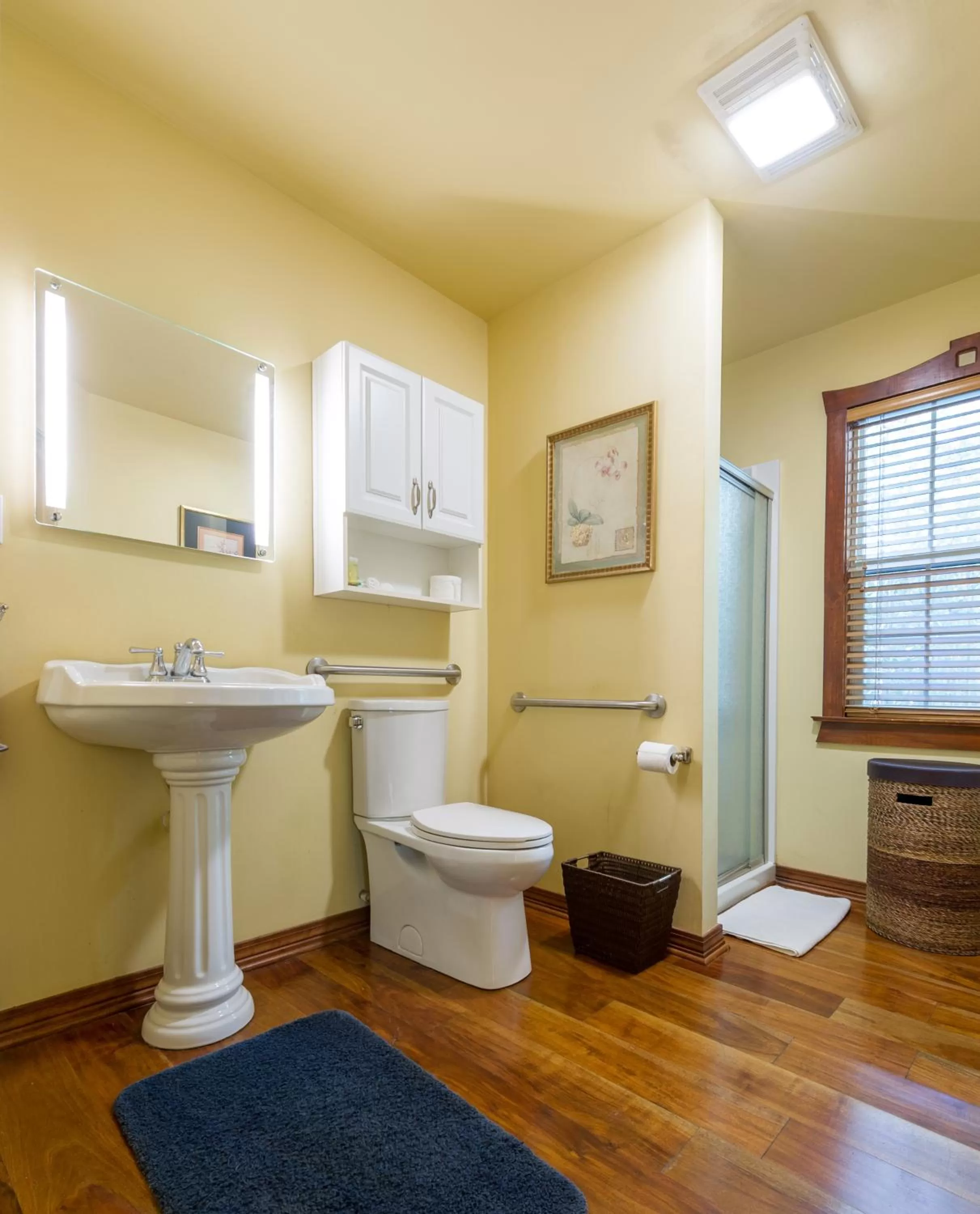 Bathroom in Historic Michabelle Inn
