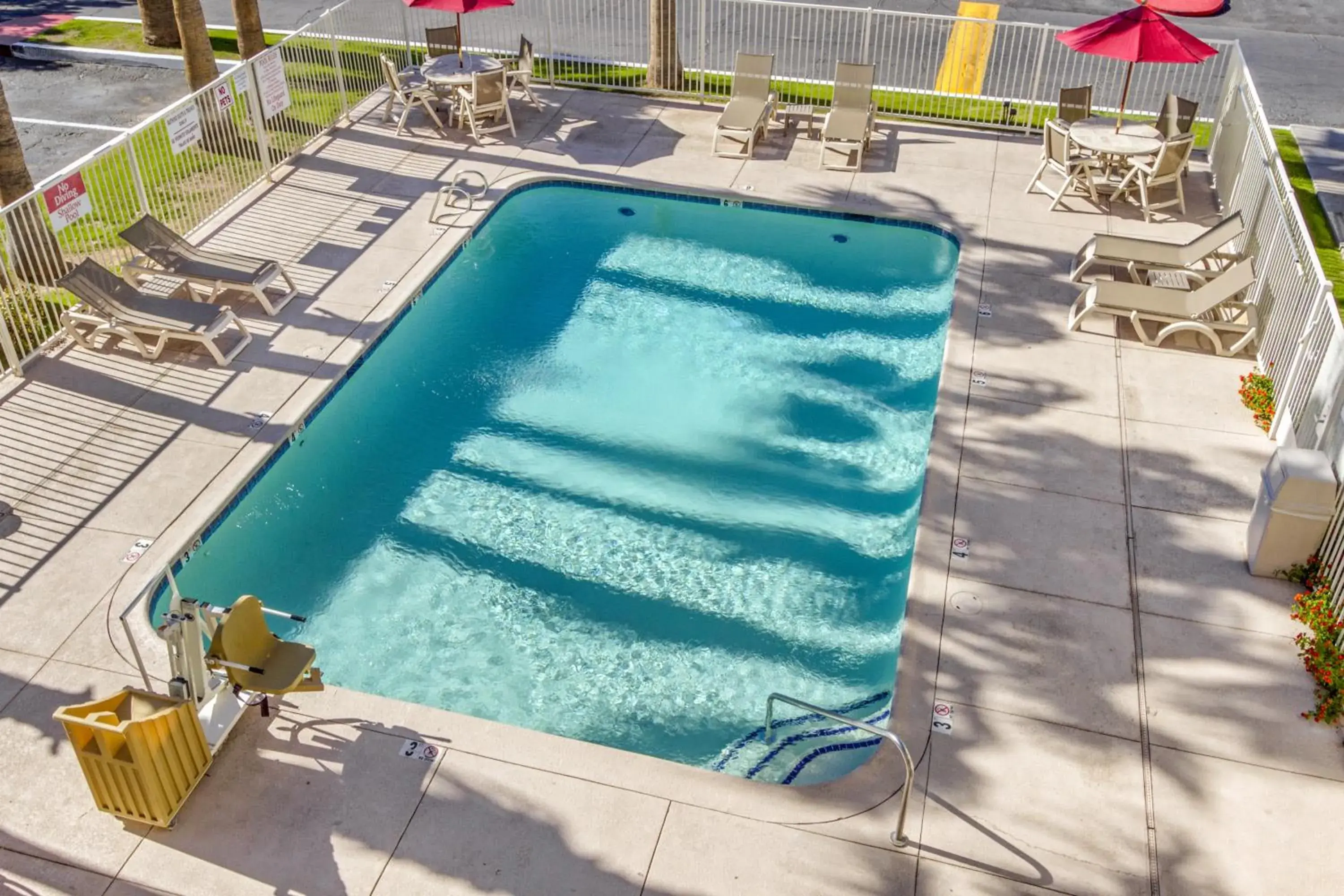 Decorative detail, Pool View in Motel 6-Phoenix, AZ - West