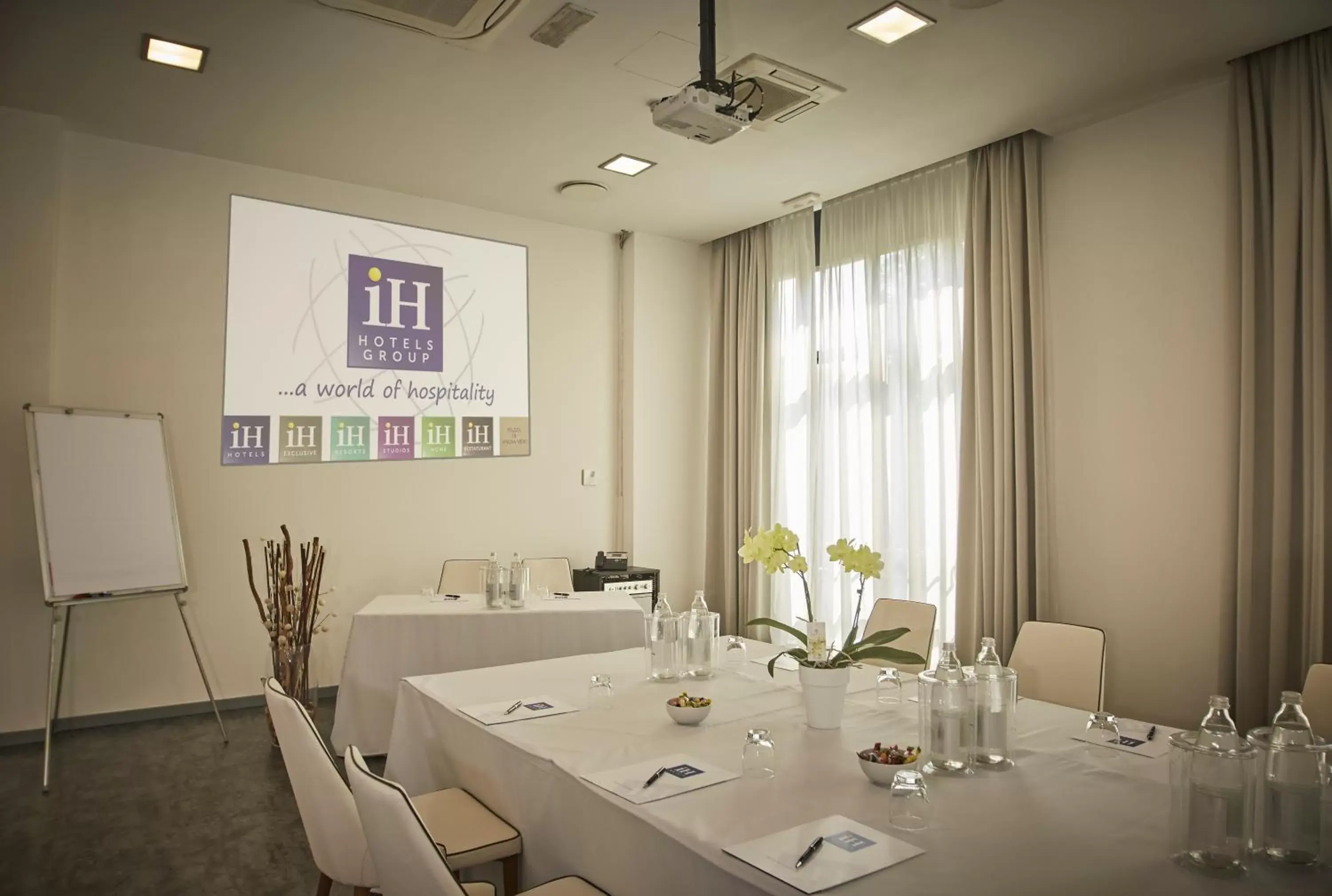 Meeting/conference room in iH Hotels Milano Lorenteggio