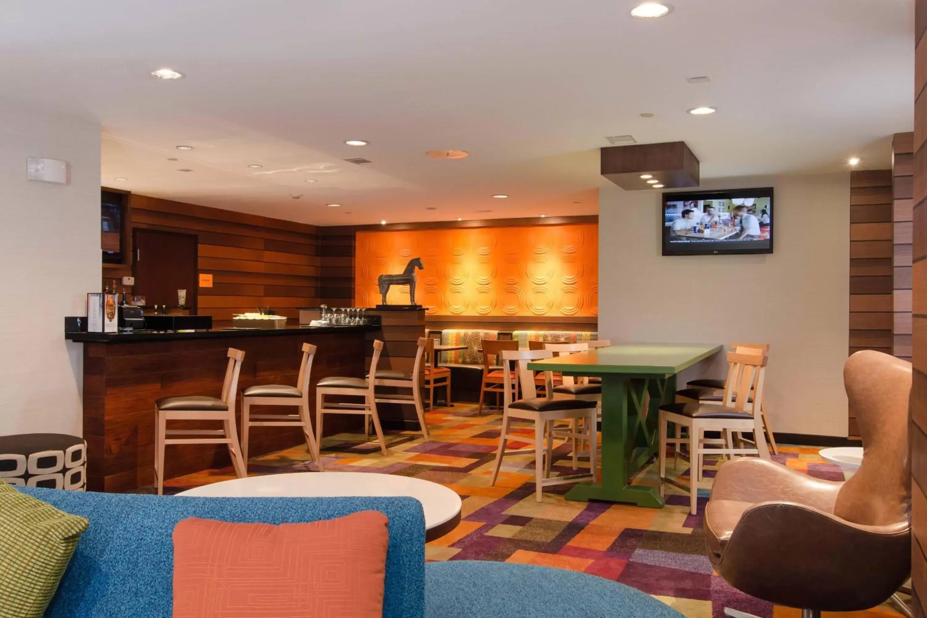 Restaurant/places to eat, Lounge/Bar in Fairfield Inn Hartsville