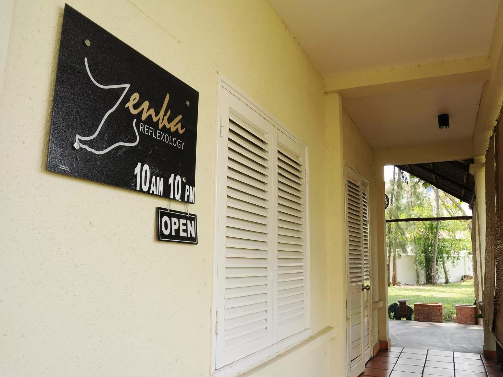 Massage in Riverside Serviced Apartments