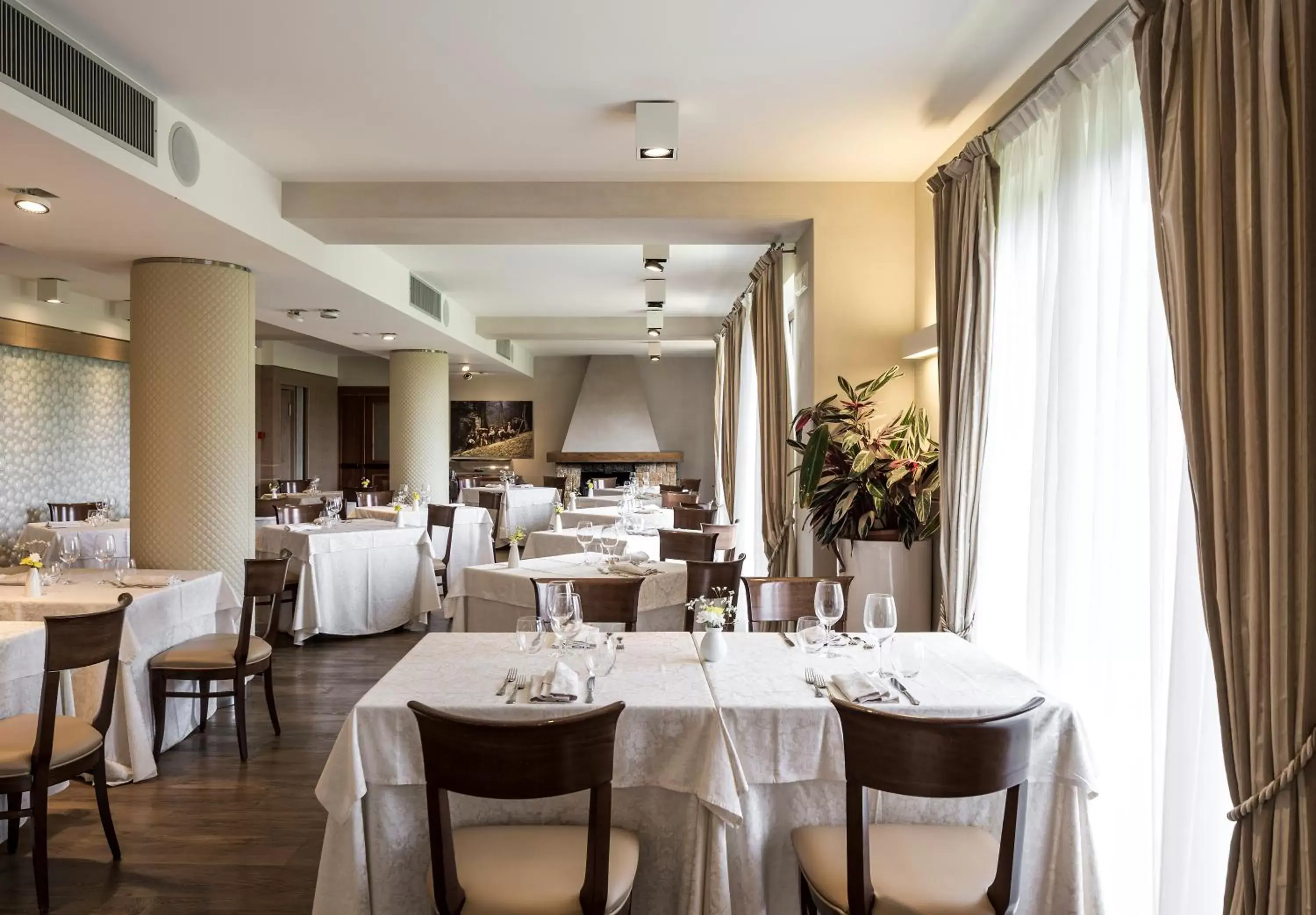 Lounge or bar, Restaurant/Places to Eat in Hotel Resort & Spa Miramonti