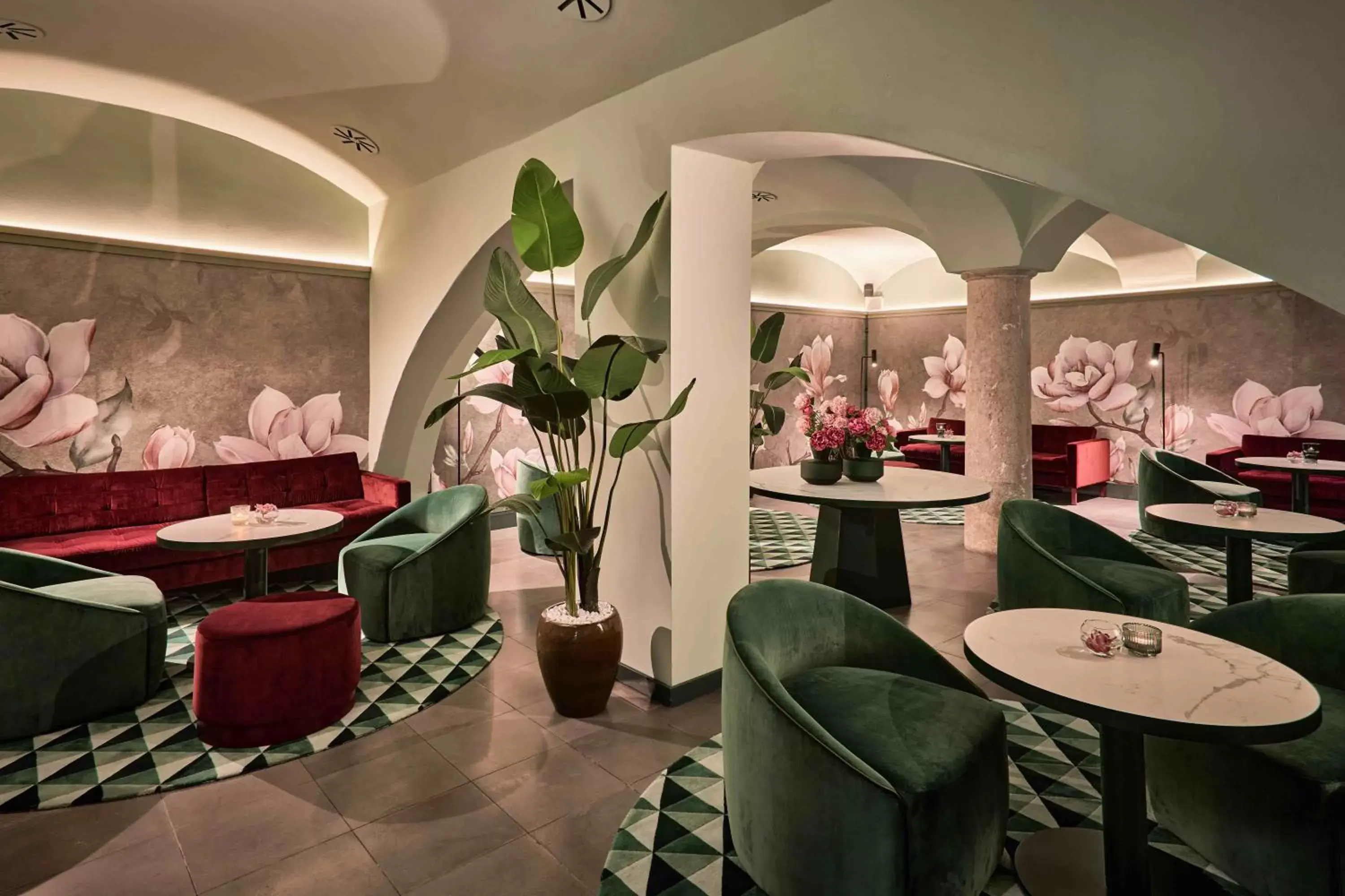 Restaurant/places to eat, Lounge/Bar in Falkensteiner Boutique Hotel Prague