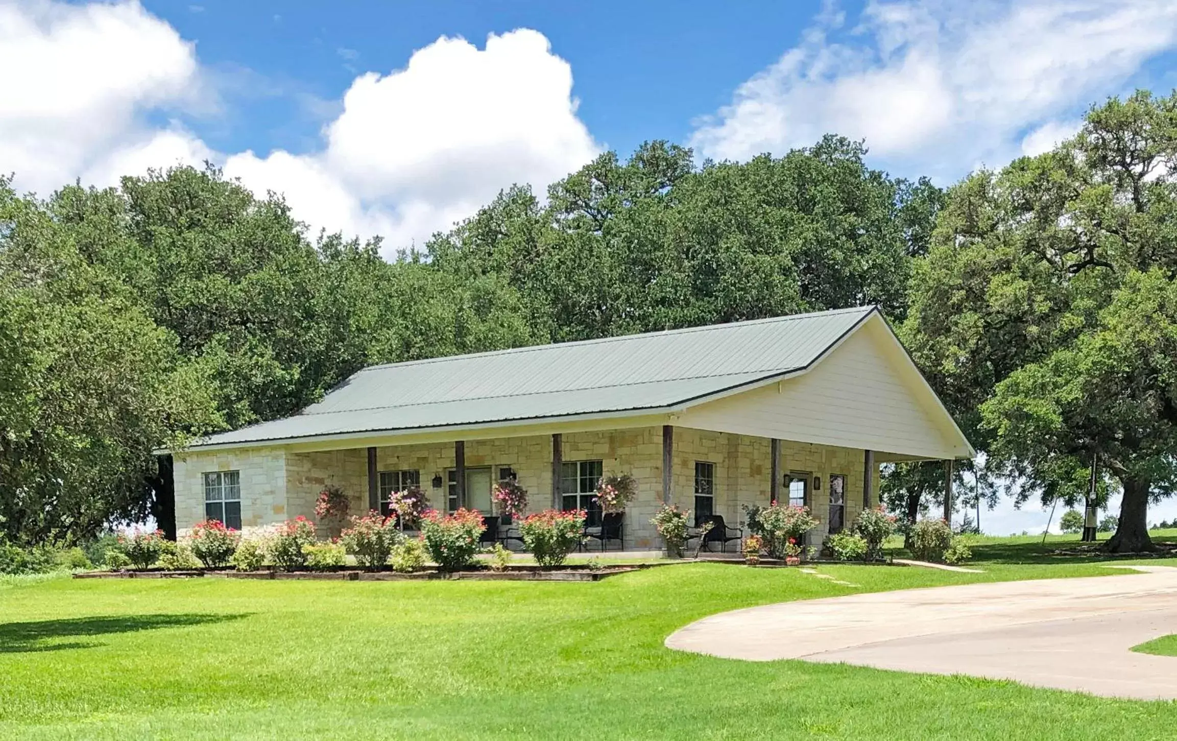 Property Building in Inn at Indian Creek