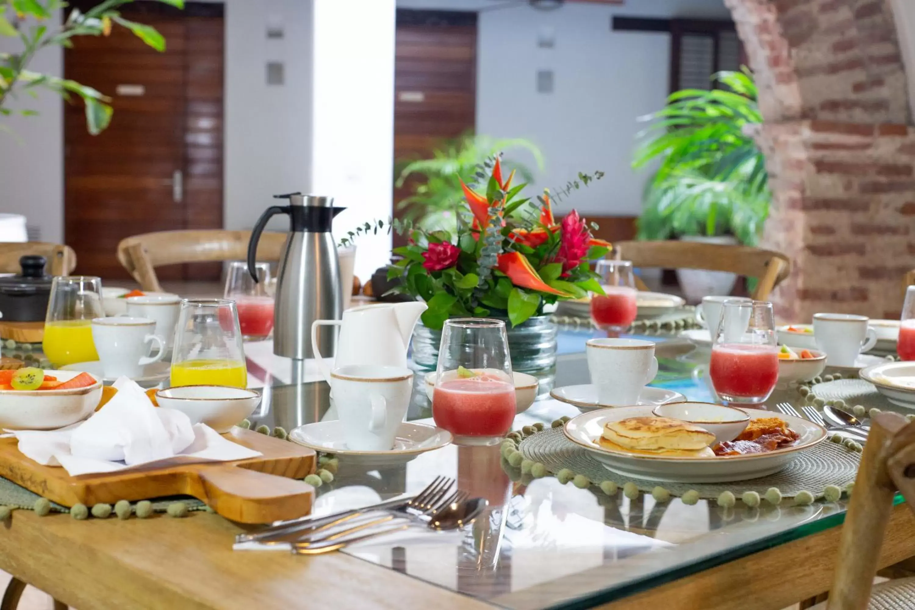 Breakfast, Restaurant/Places to Eat in Casa Claver Loft Boutique Hotel