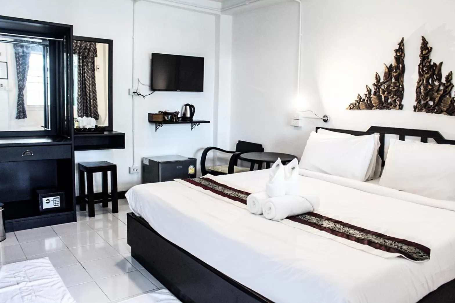 Bedroom, Bed in Vlodge House