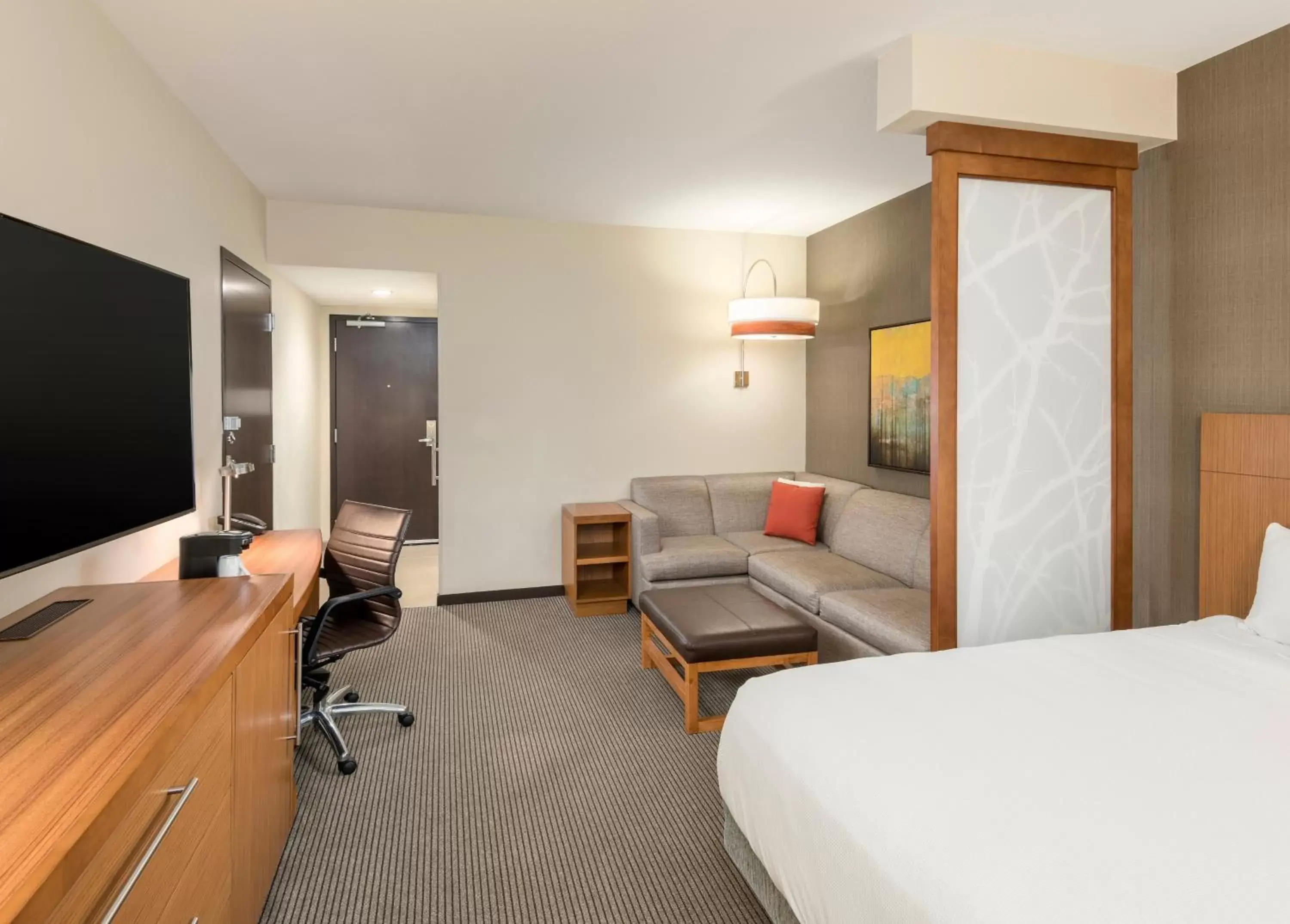 Bedroom, Seating Area in Hyatt Place Greenville Downtown