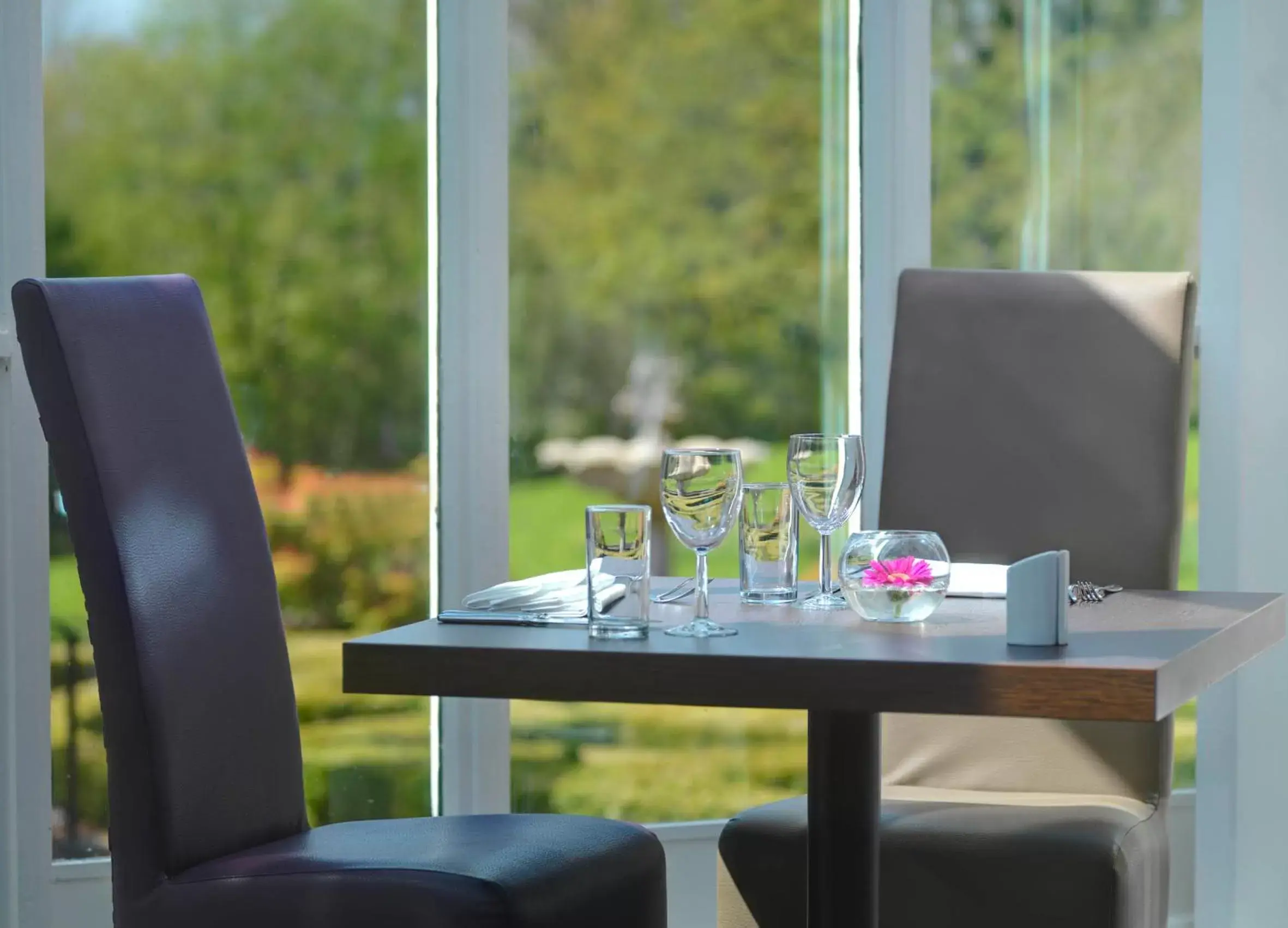 Dining area, Restaurant/Places to Eat in The Landmark Hotel and Leisure Club