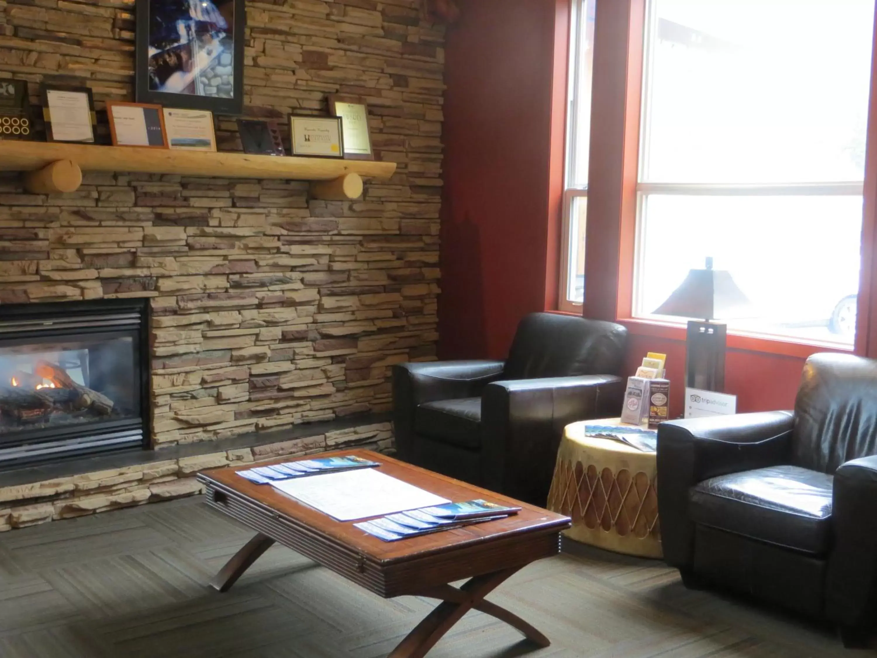 Lobby or reception, Seating Area in Waterton Lakes Lodge Resort