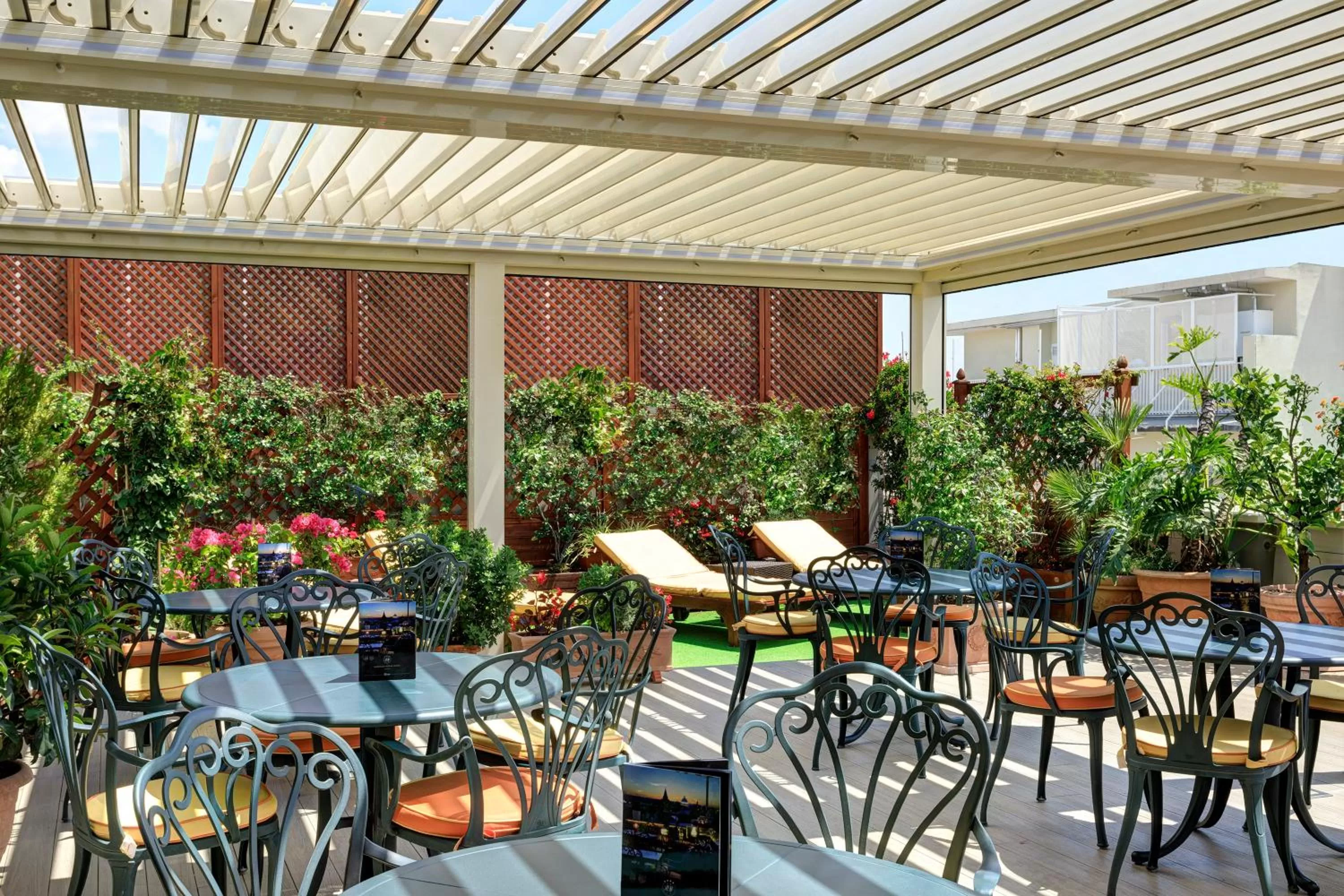 Patio in Marcella Royal Hotel - Rooftop Garden