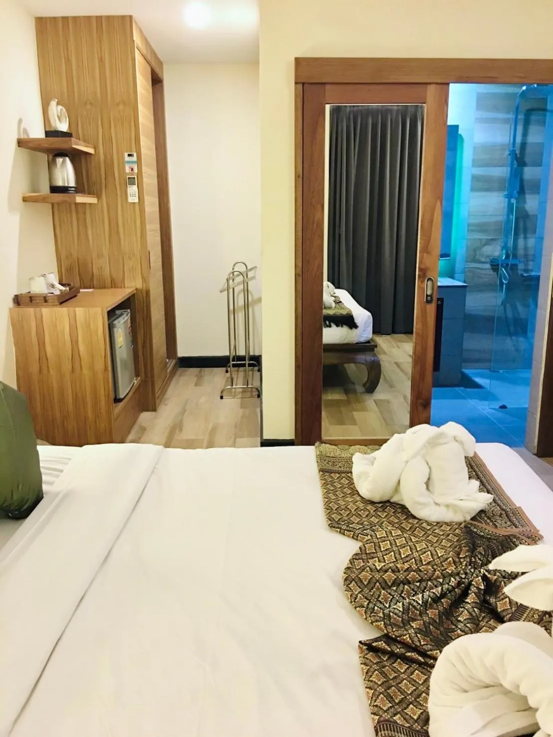 Bathroom, Bed in Samui Bayview Resort & Spa - SHA Plus