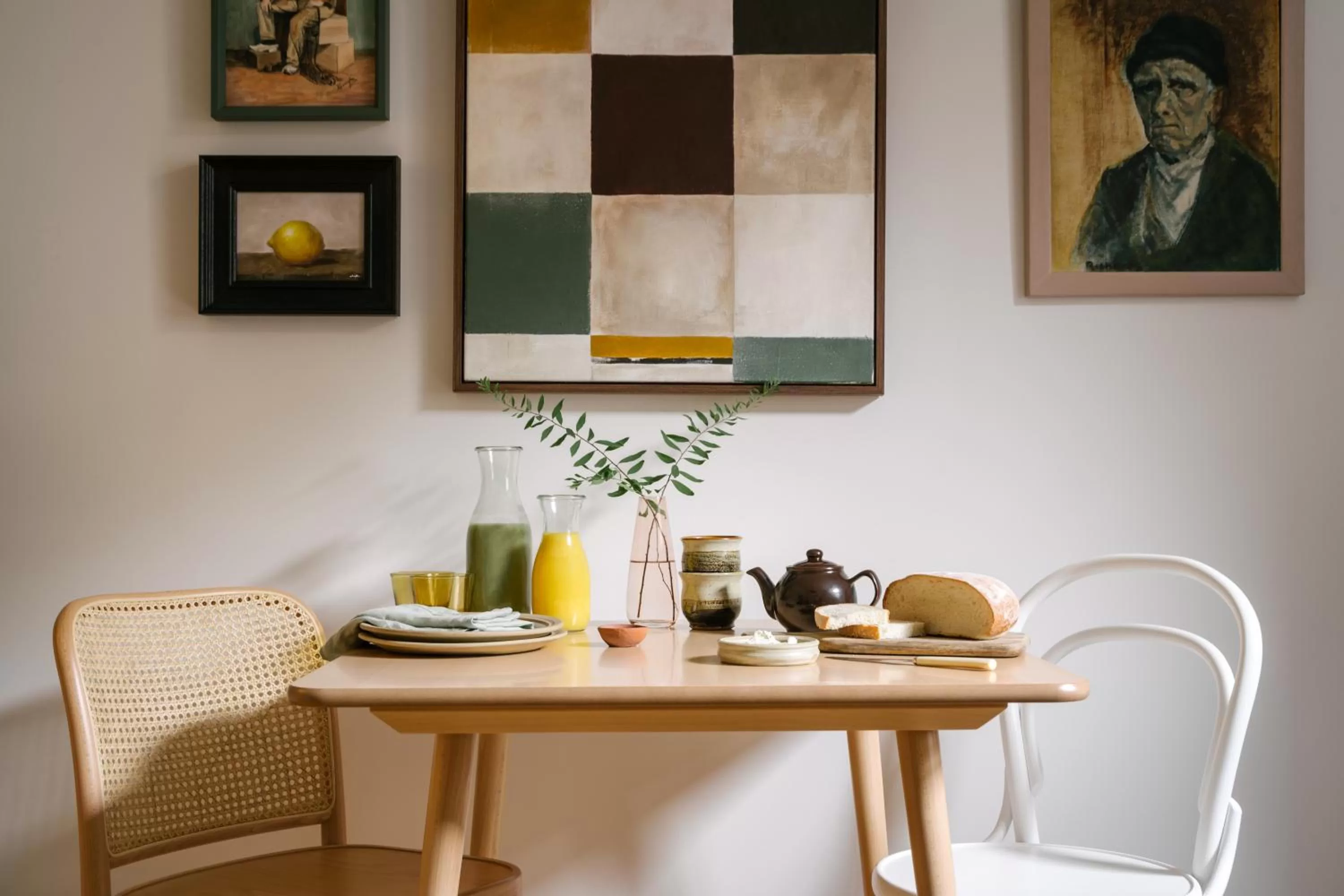 Dining area in The Dundonald Guesthouse & Cottage