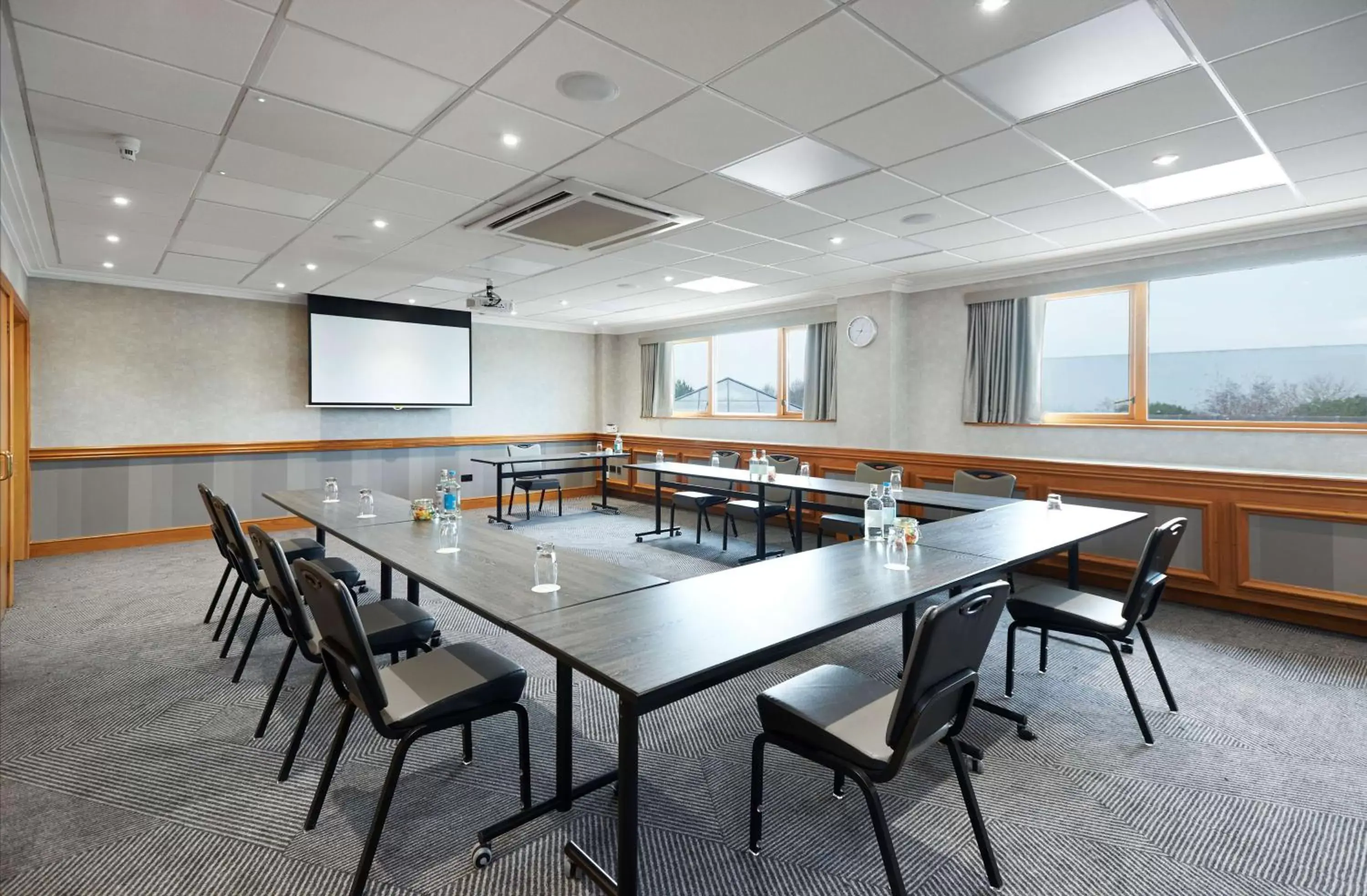Meeting/conference room in DoubleTree by Hilton Coventry