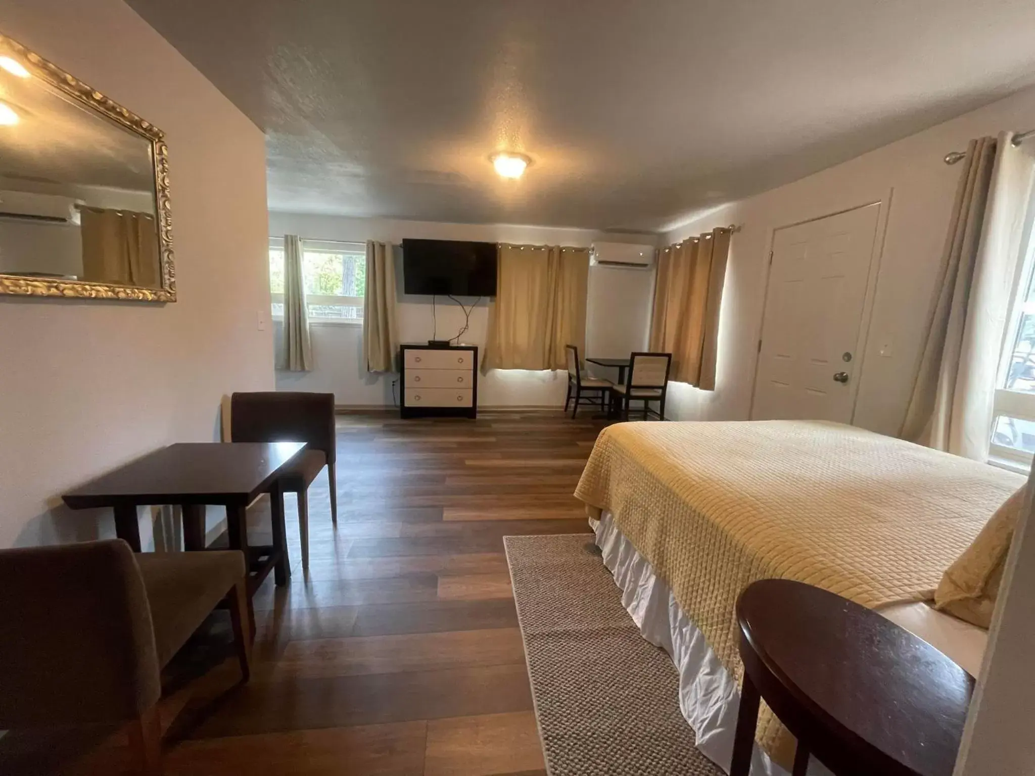 Bed in Riverfront Lodging Bed in Riverfront Lodging