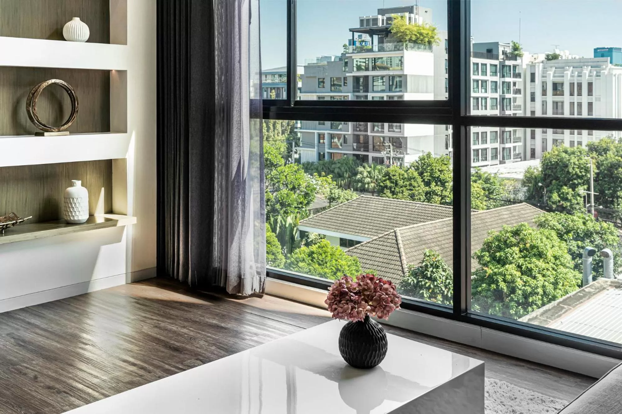 Living room in Novotel Suites Sukhumvit 39