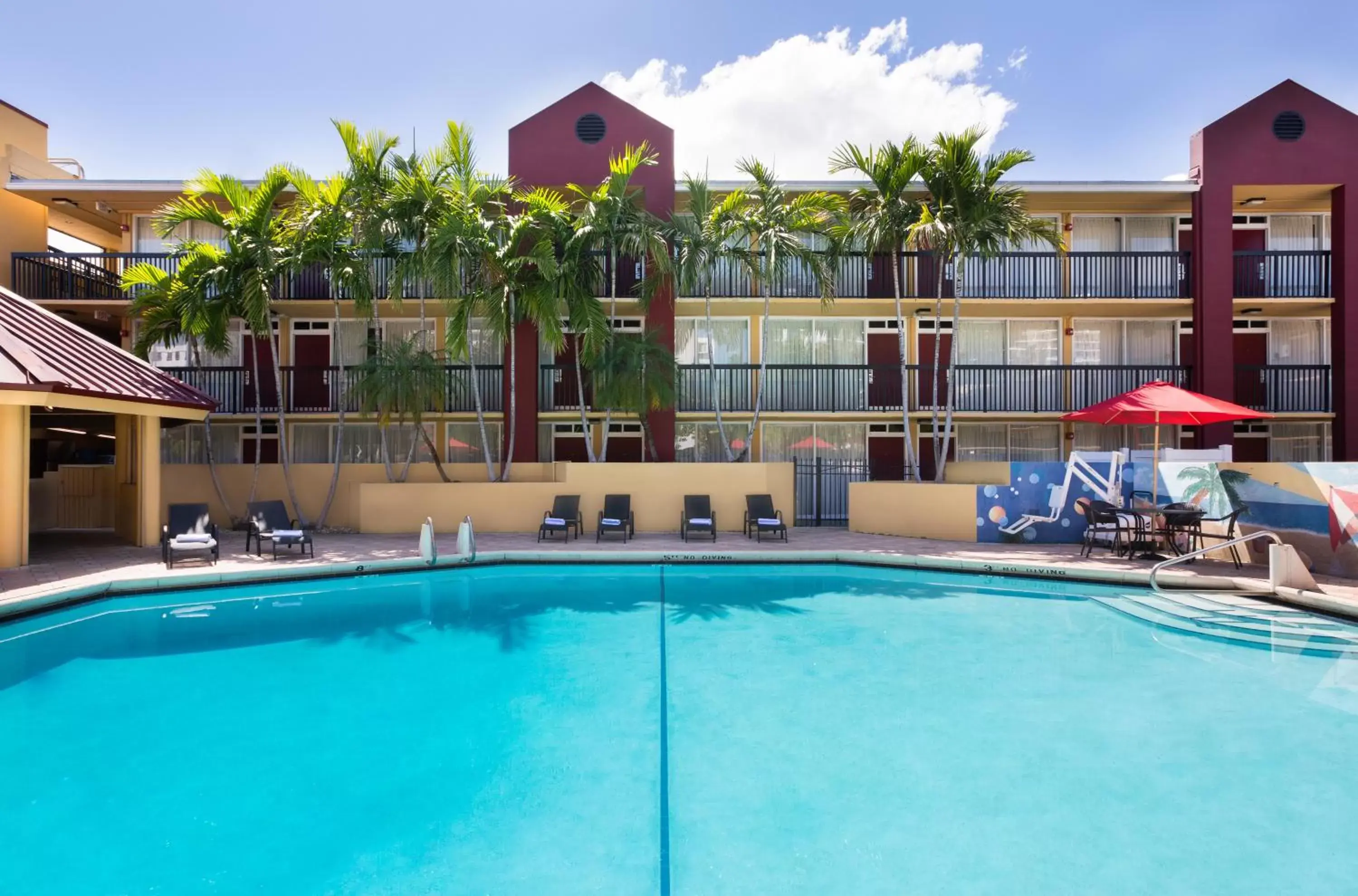 Pool view, Property Building in The Link Hotel on Sunrise